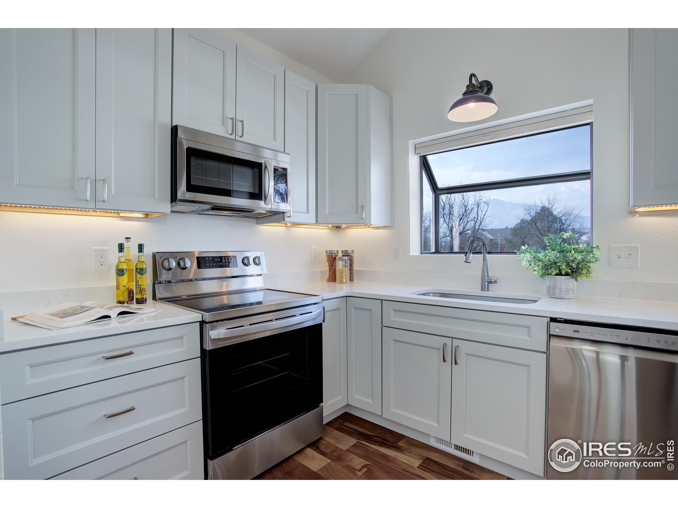 Boulder, Colorado, 80303, United States, 3 Bedrooms Bedrooms, ,2 BathroomsBathrooms,Residential,For Sale,1712574