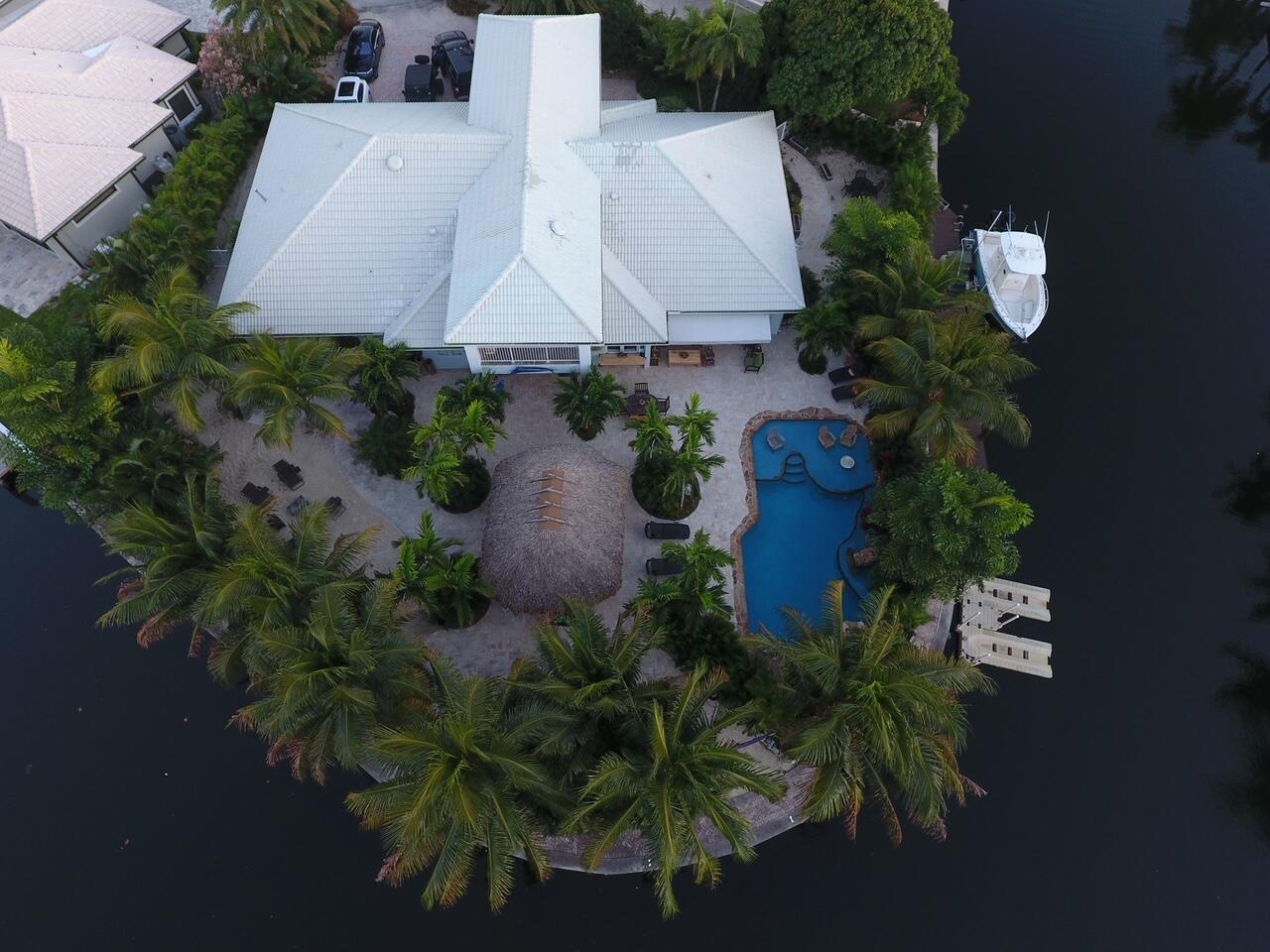 Lighthouse Point, Florida, 33064, United States, 4 Bedrooms Bedrooms, ,4 BathroomsBathrooms,Residential,For Sale,1797003