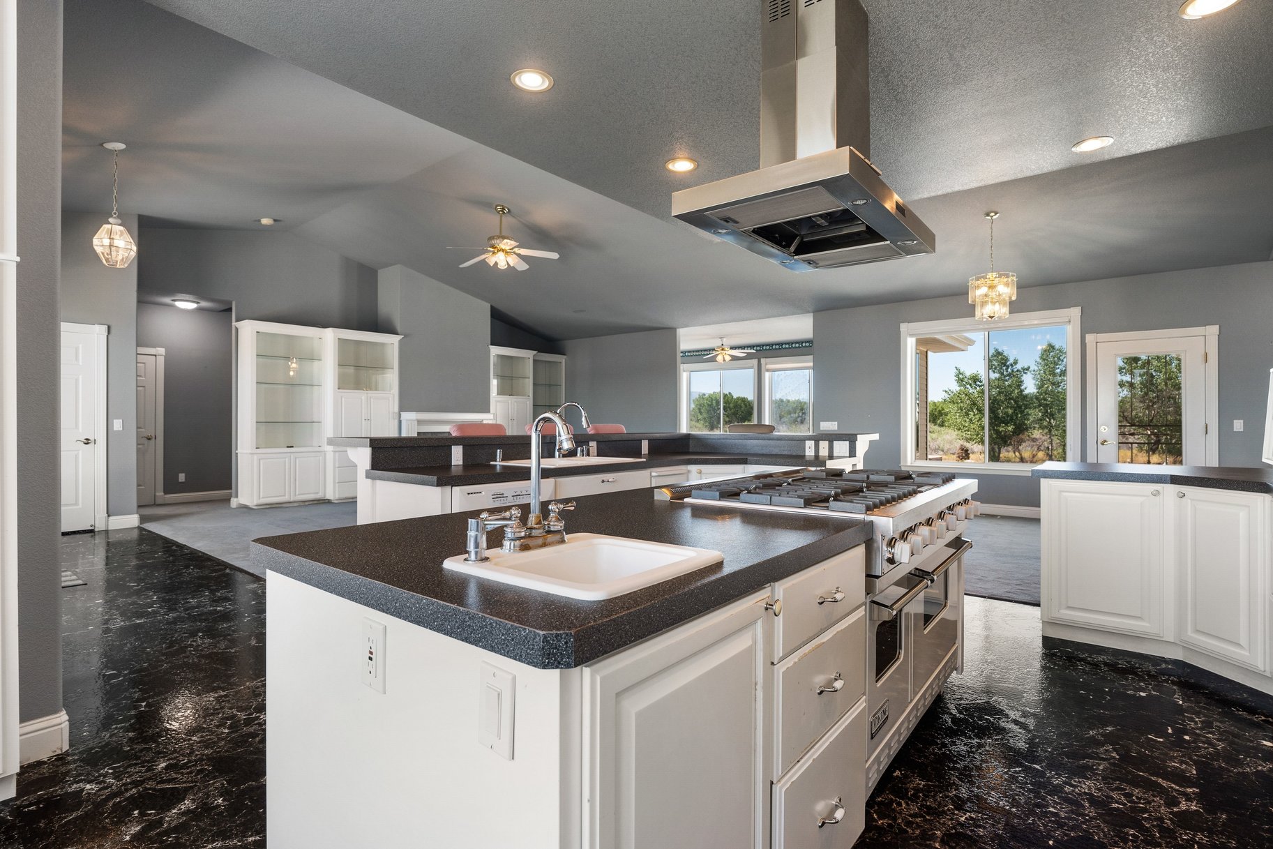  where  privacy meets convenience in gardnerville - 物件實景