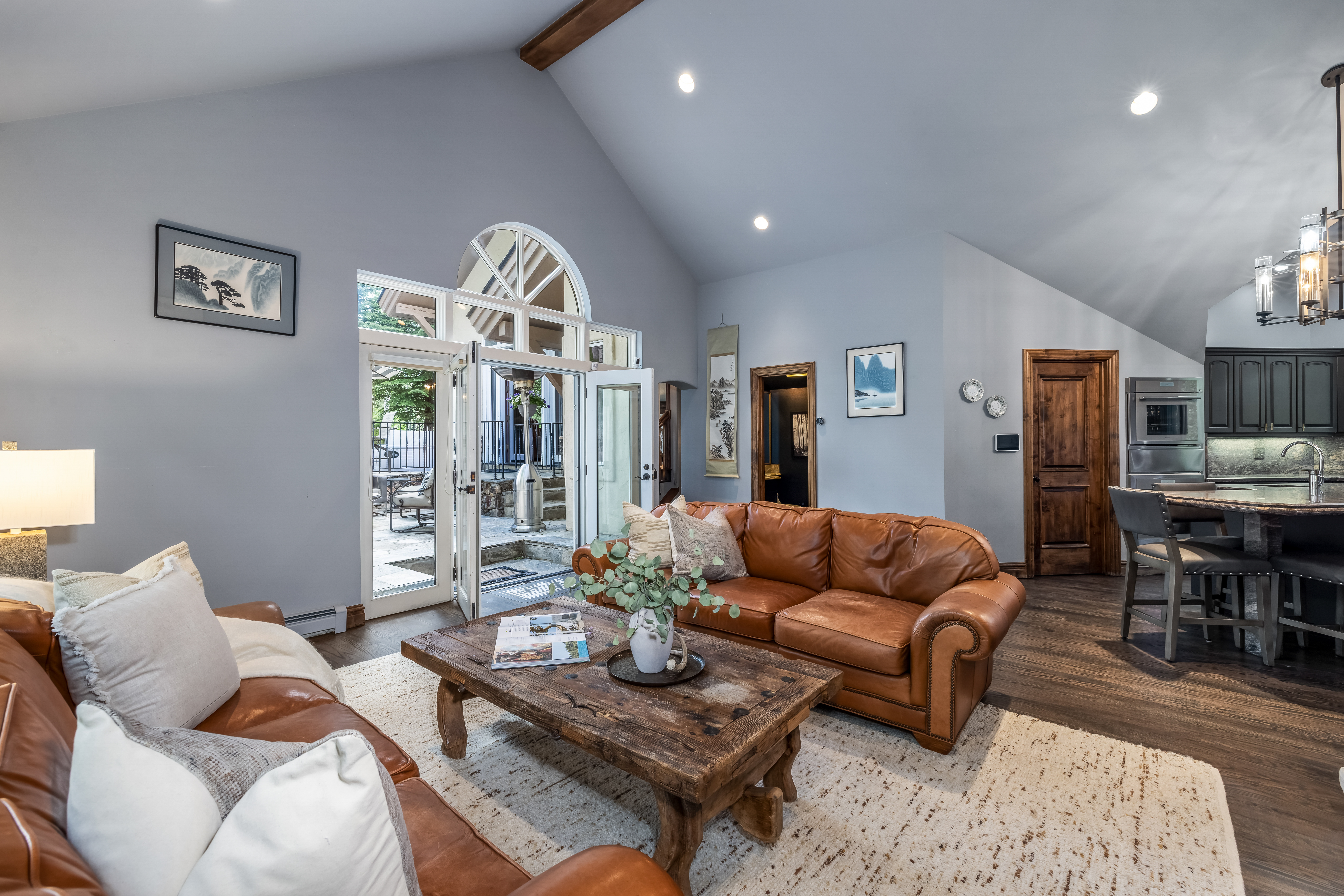  2080 Meadow Brook Drive Offers a Rare Blend of Privacy, and Mountain Living - 物件實景
