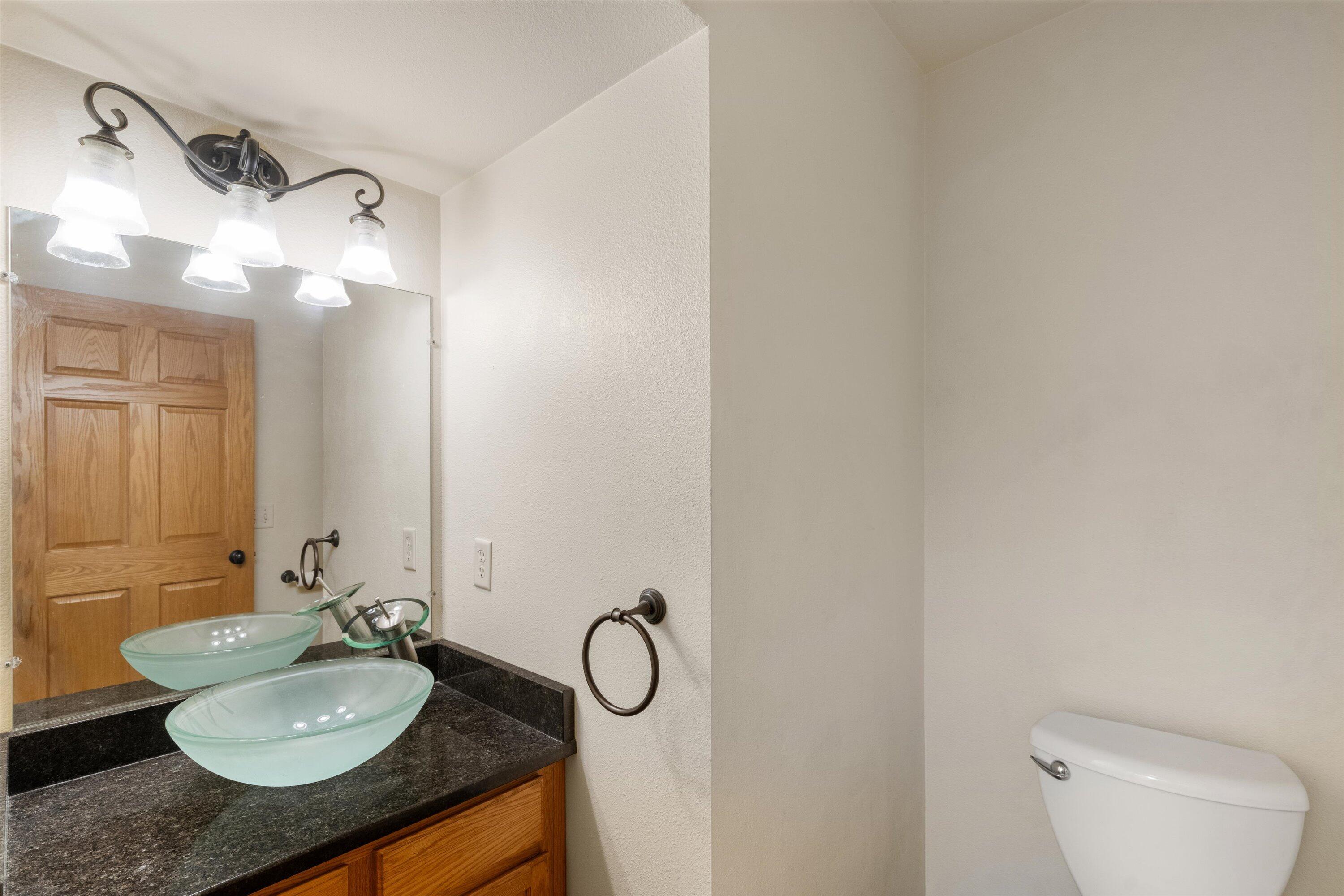 Oak Creek, Wisconsin, 53154, United States, 4 Bedrooms Bedrooms, ,4 BathroomsBathrooms,Residential,For Sale,2007520