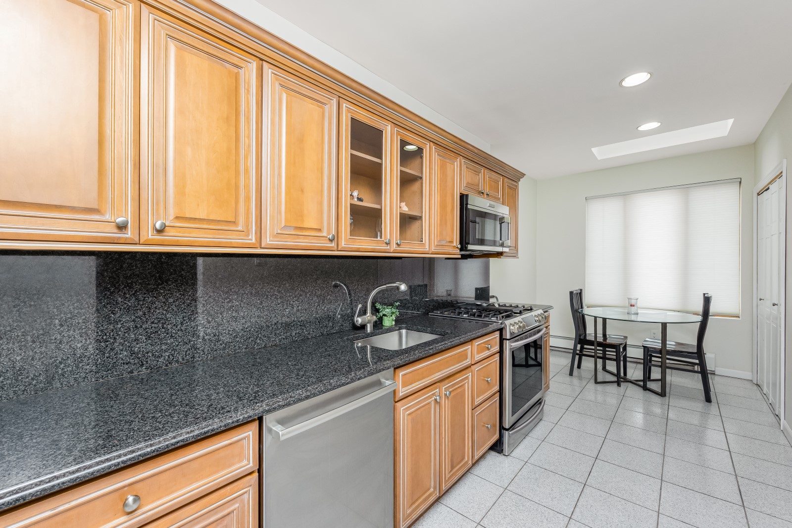 Middle Village, New York, 11379, United States, 3 Bedrooms Bedrooms, ,2 BathroomsBathrooms,Residential,For Sale,1941665
