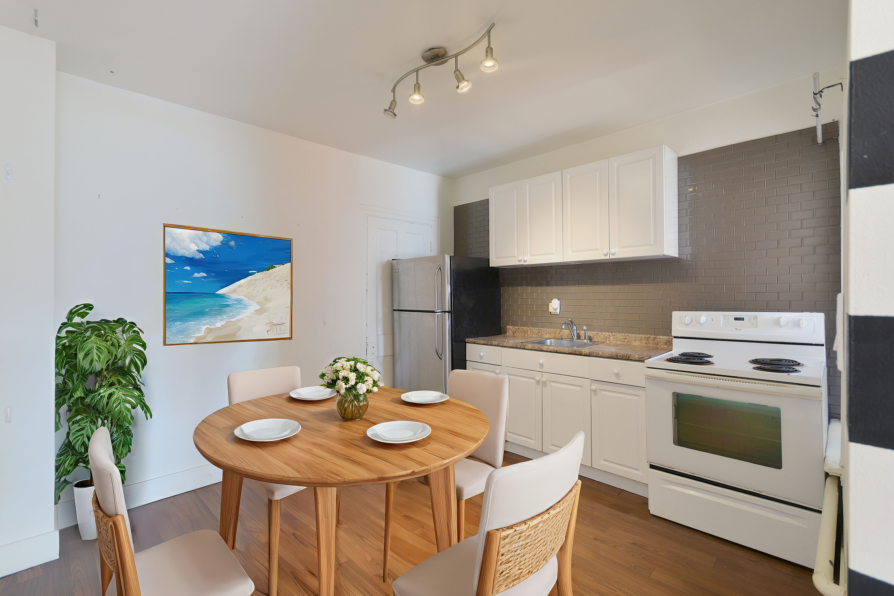  Turn Key Income Property - 物件實景