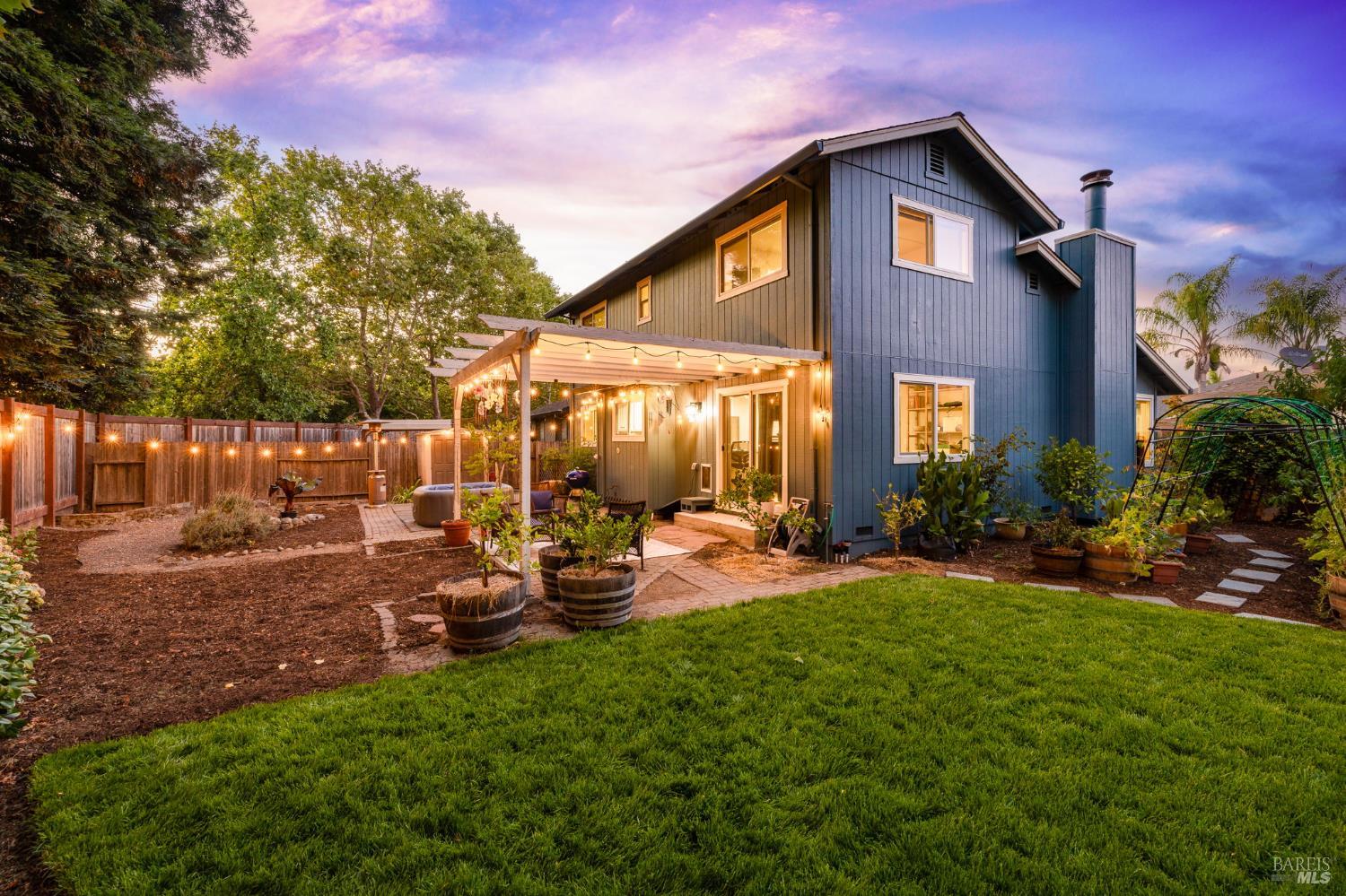 Santa Rosa, California, 95401, United States, 3 Bedrooms Bedrooms, ,2 BathroomsBathrooms,Residential,For Sale,1924972