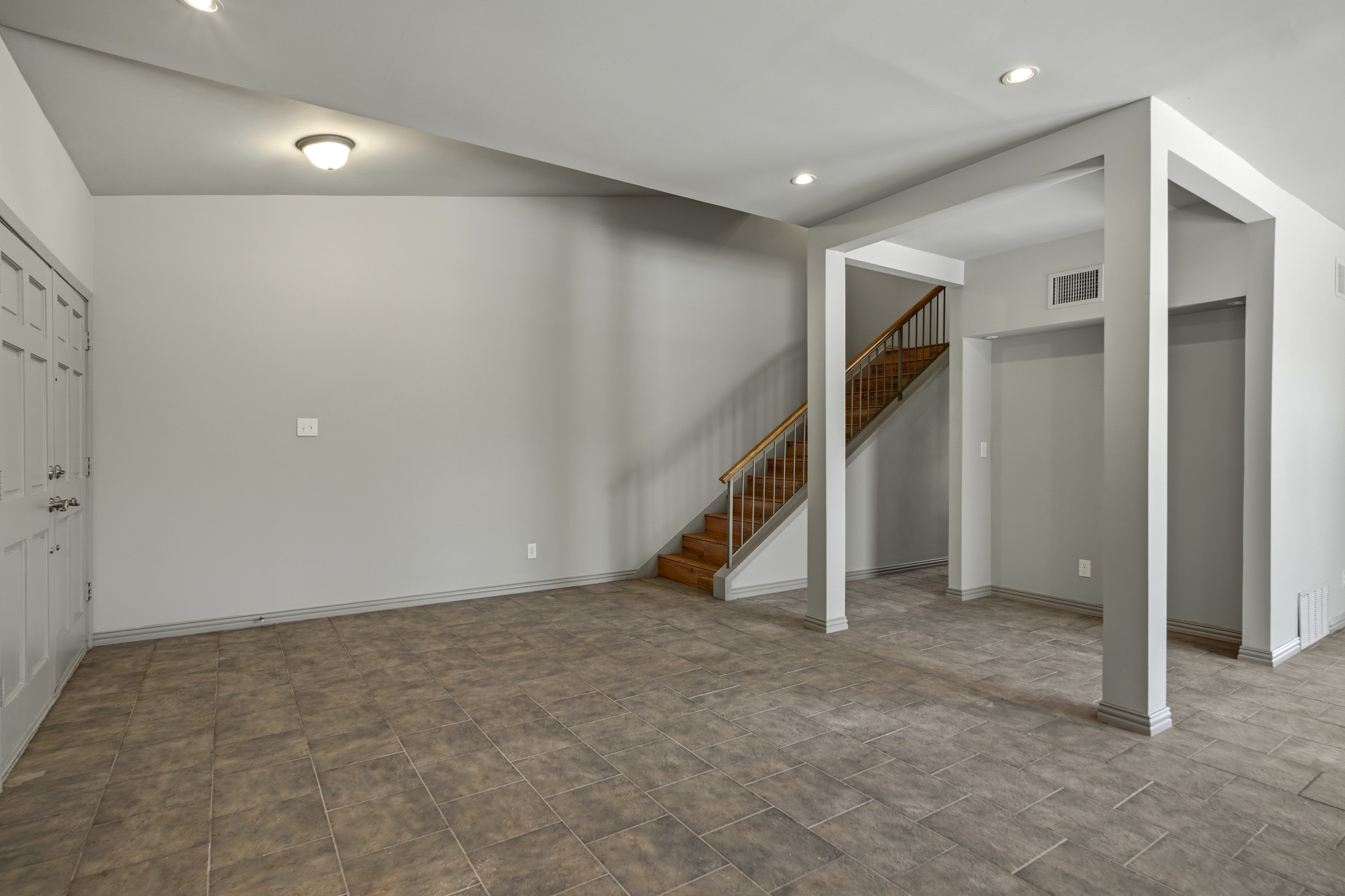  Move-In Ready Condo in Prime Location - 物件實景