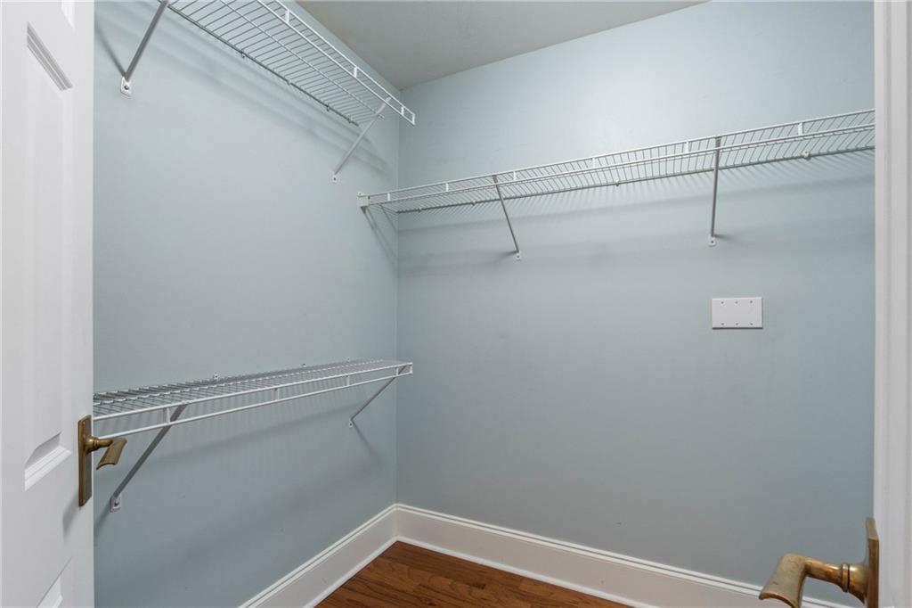Roswell, Georgia, 30075, United States, 2 Bedrooms Bedrooms, ,3 BathroomsBathrooms,Residential,For Sale,1928798