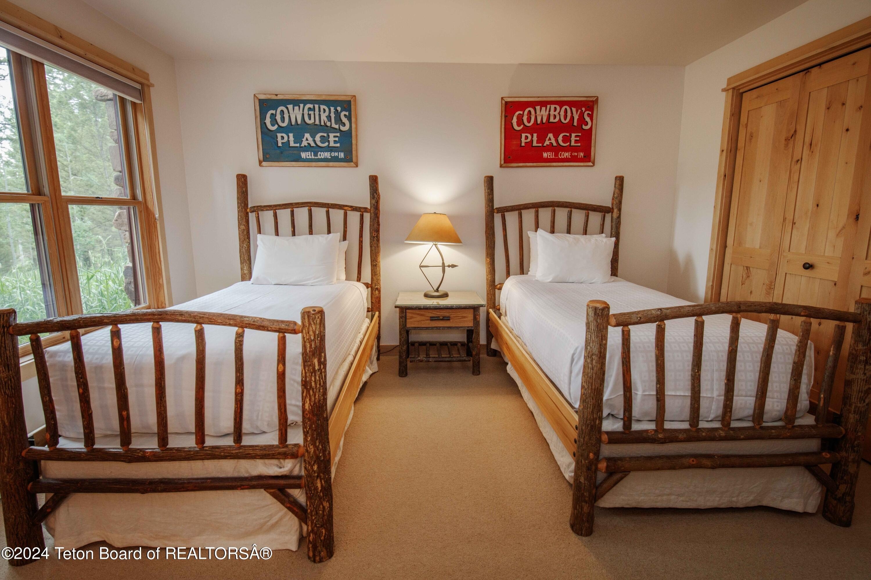 Teton Village, Wyoming, 83025, United States, 3 Bedrooms Bedrooms, ,4 BathroomsBathrooms,Residential,For Sale,1974822