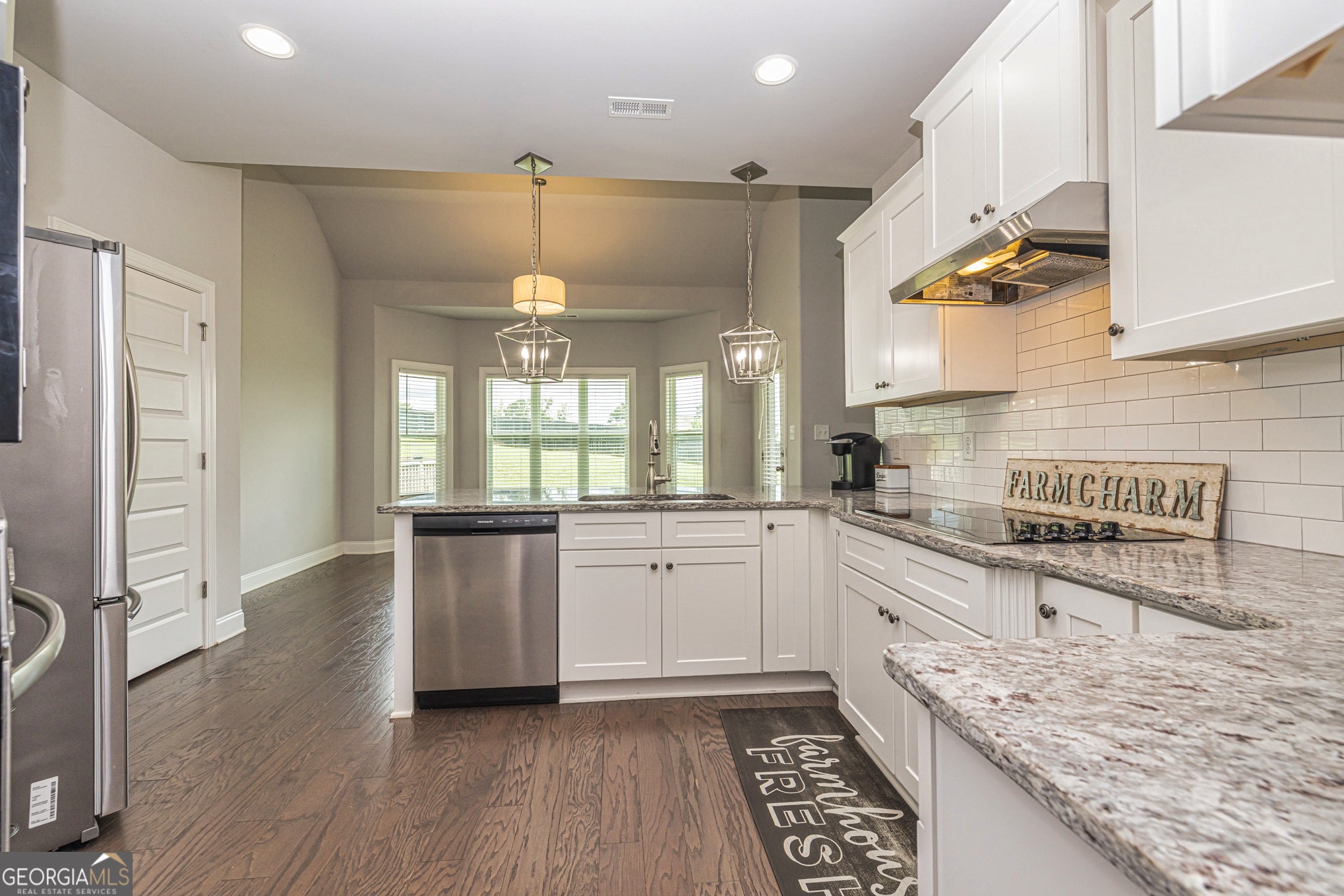 Newnan, Georgia, 30263, United States, 4 Bedrooms Bedrooms, ,3 BathroomsBathrooms,Residential,For Sale,1935946
