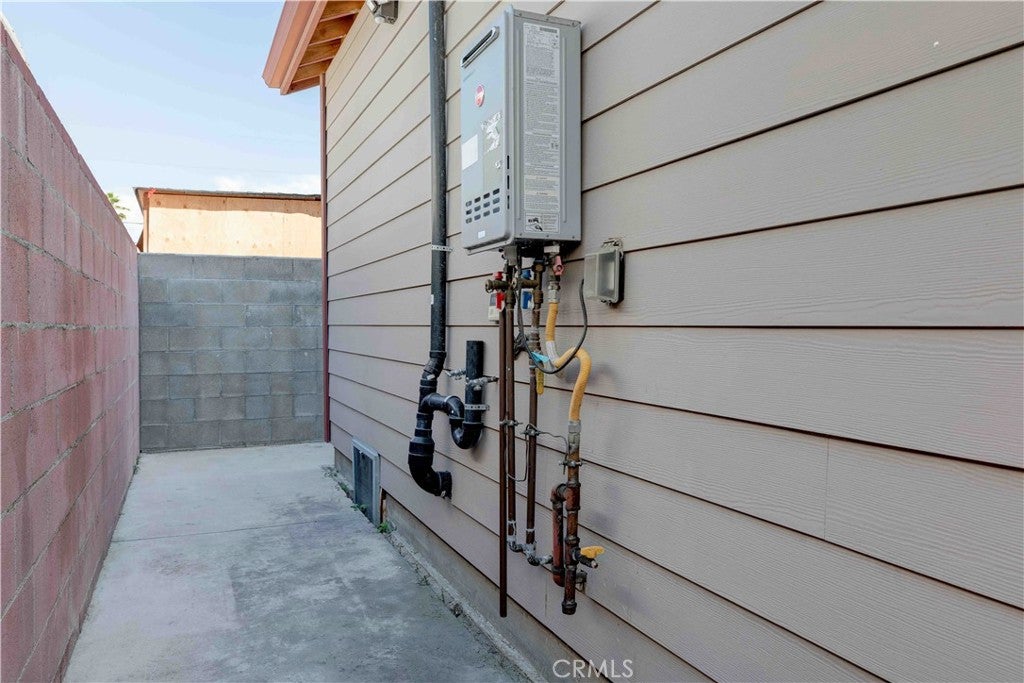Sun Valley, California, 91352, United States, 4 Bedrooms Bedrooms, ,3 BathroomsBathrooms,Residential,For Sale,1938839