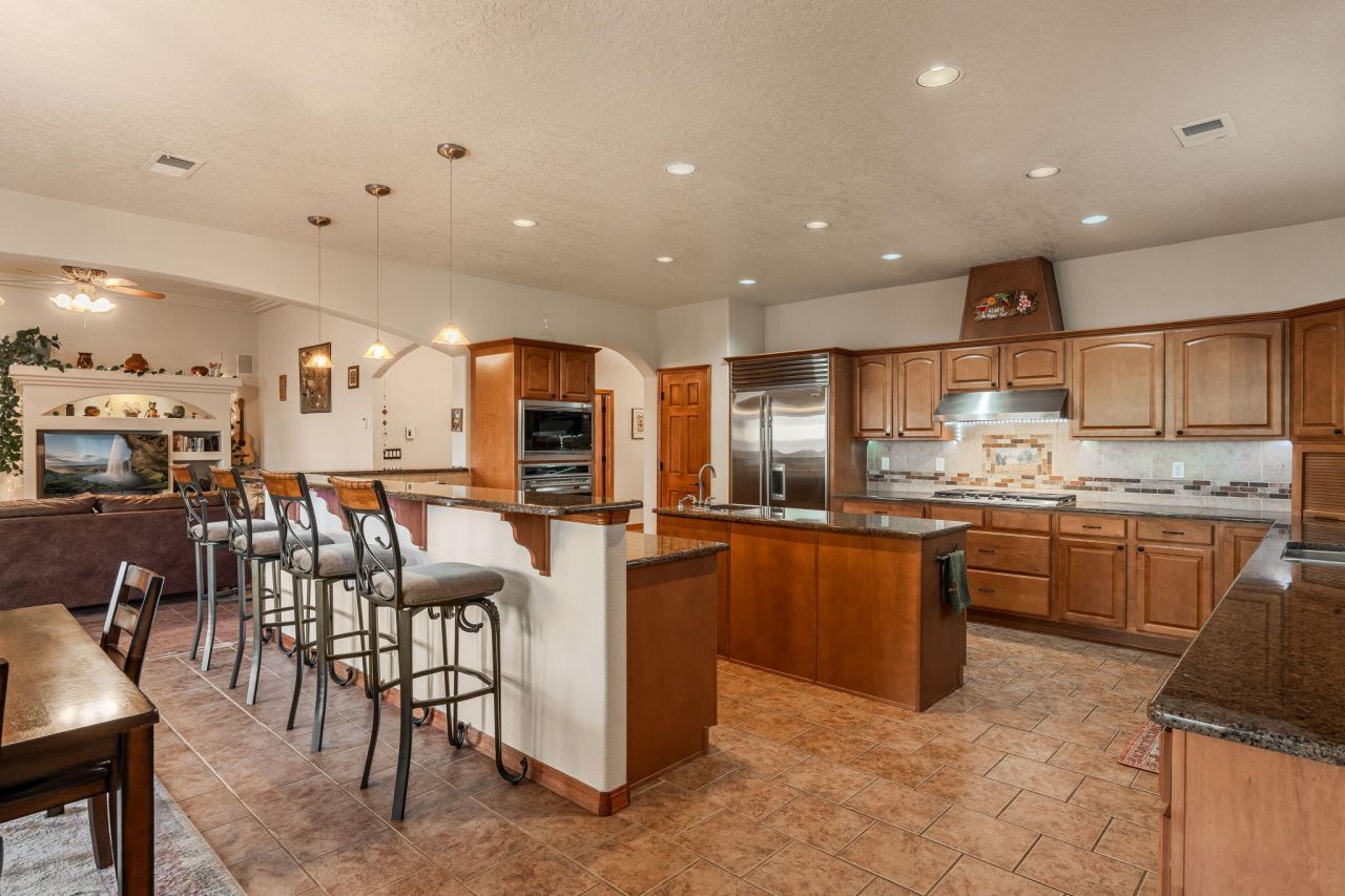 Albuquerque, New Mexico, 87114, United States, 3 Bedrooms Bedrooms, ,3 BathroomsBathrooms,Residential,For Sale,1996892