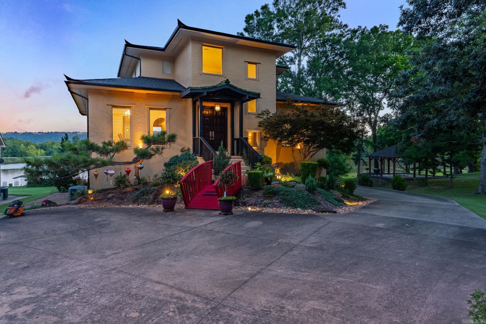 Maumelle, Arkansas, 72113, United States, 4 Bedrooms Bedrooms, ,4 BathroomsBathrooms,Residential,For Sale,1906082