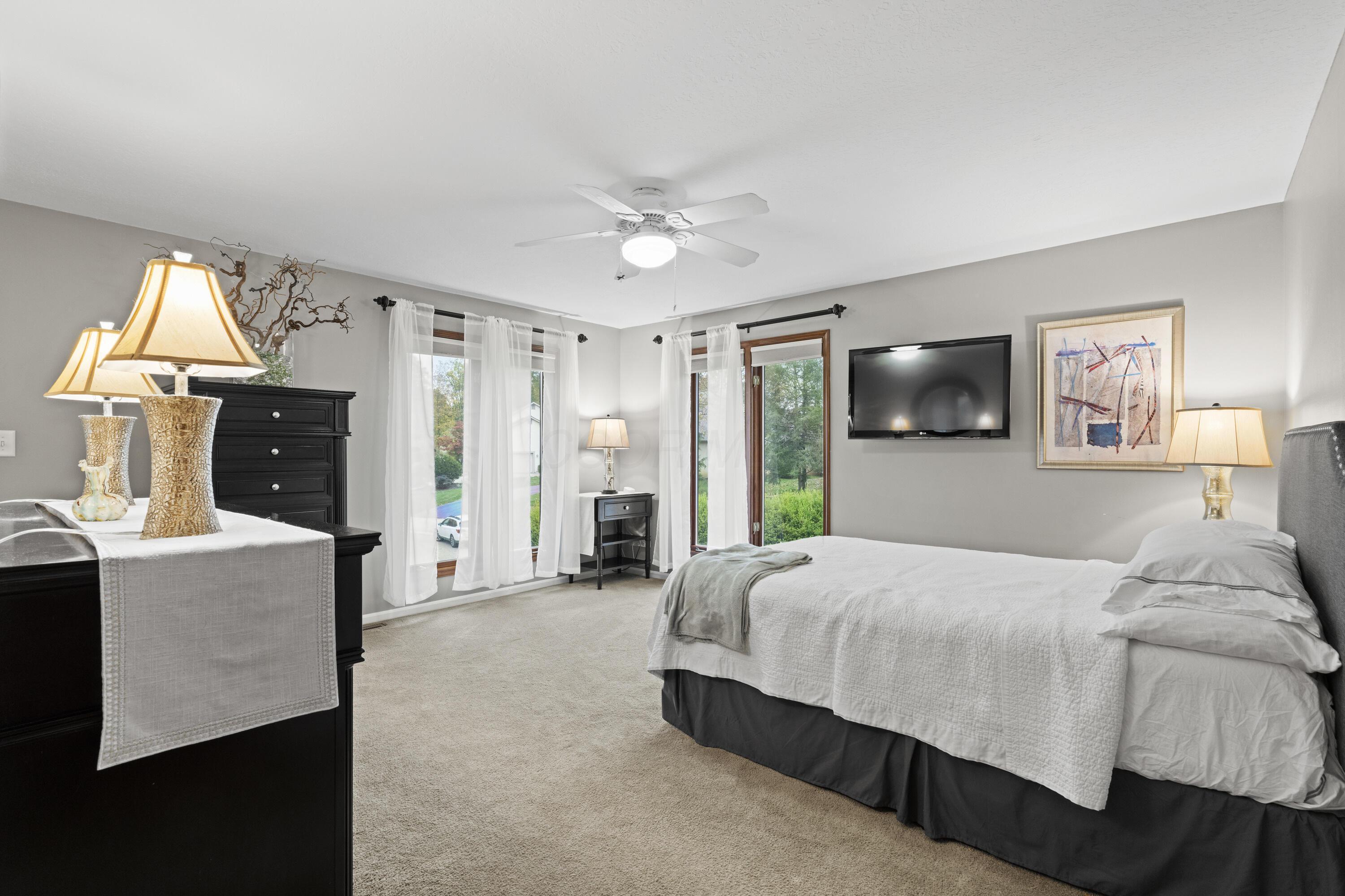 Columbus, Ohio, 43230, United States, 4 Bedrooms Bedrooms, ,4 BathroomsBathrooms,Residential,For Sale,1970472