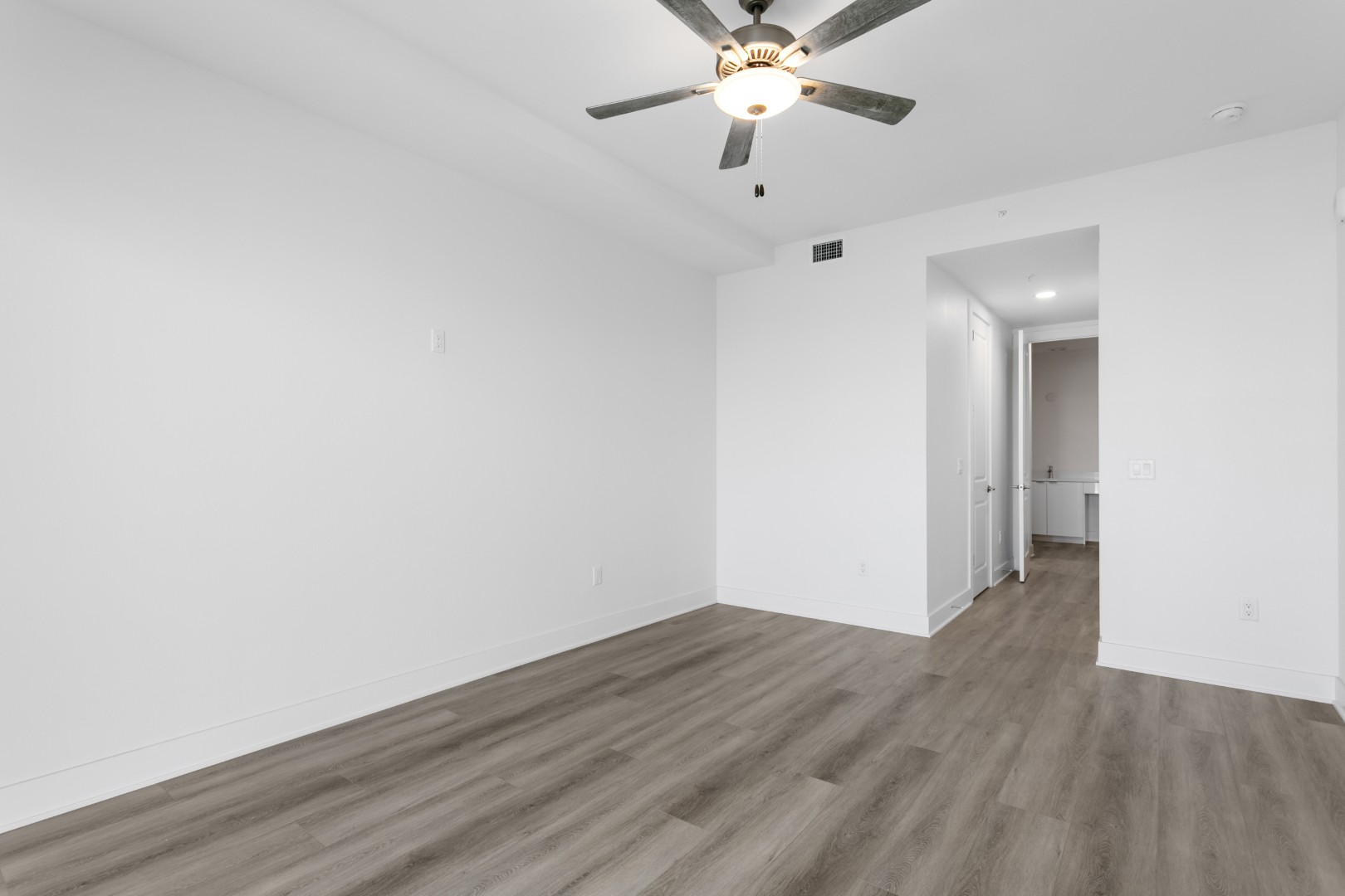 Madeira Beach, Florida, 33708, United States, 3 Bedrooms Bedrooms, ,3 BathroomsBathrooms,Residential,For Sale,1854294