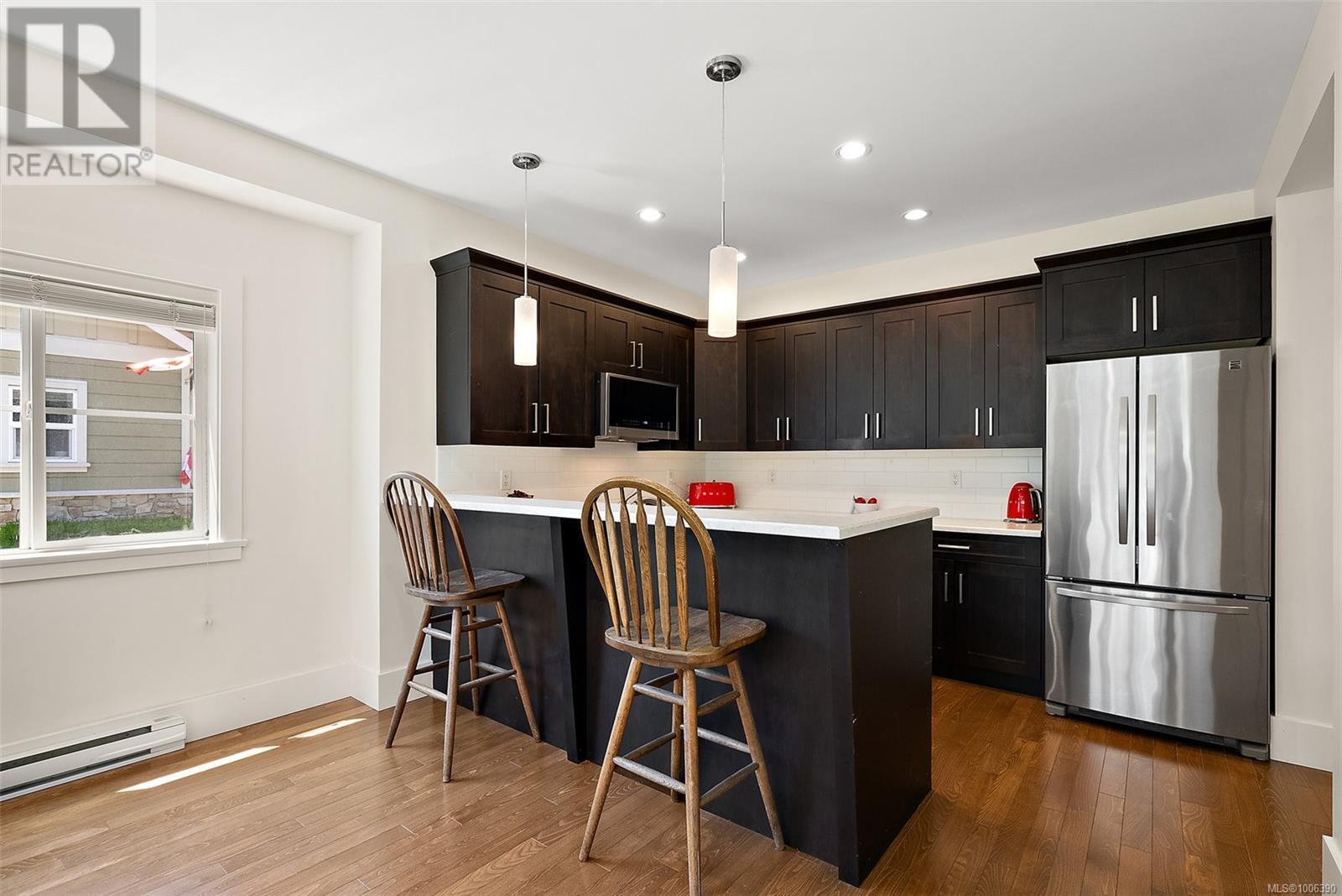 SIDNEY, British Columbia, V8L 2G4, CA, 3 Bedrooms Bedrooms, ,3 BathroomsBathrooms,Residential,For Sale,1885451