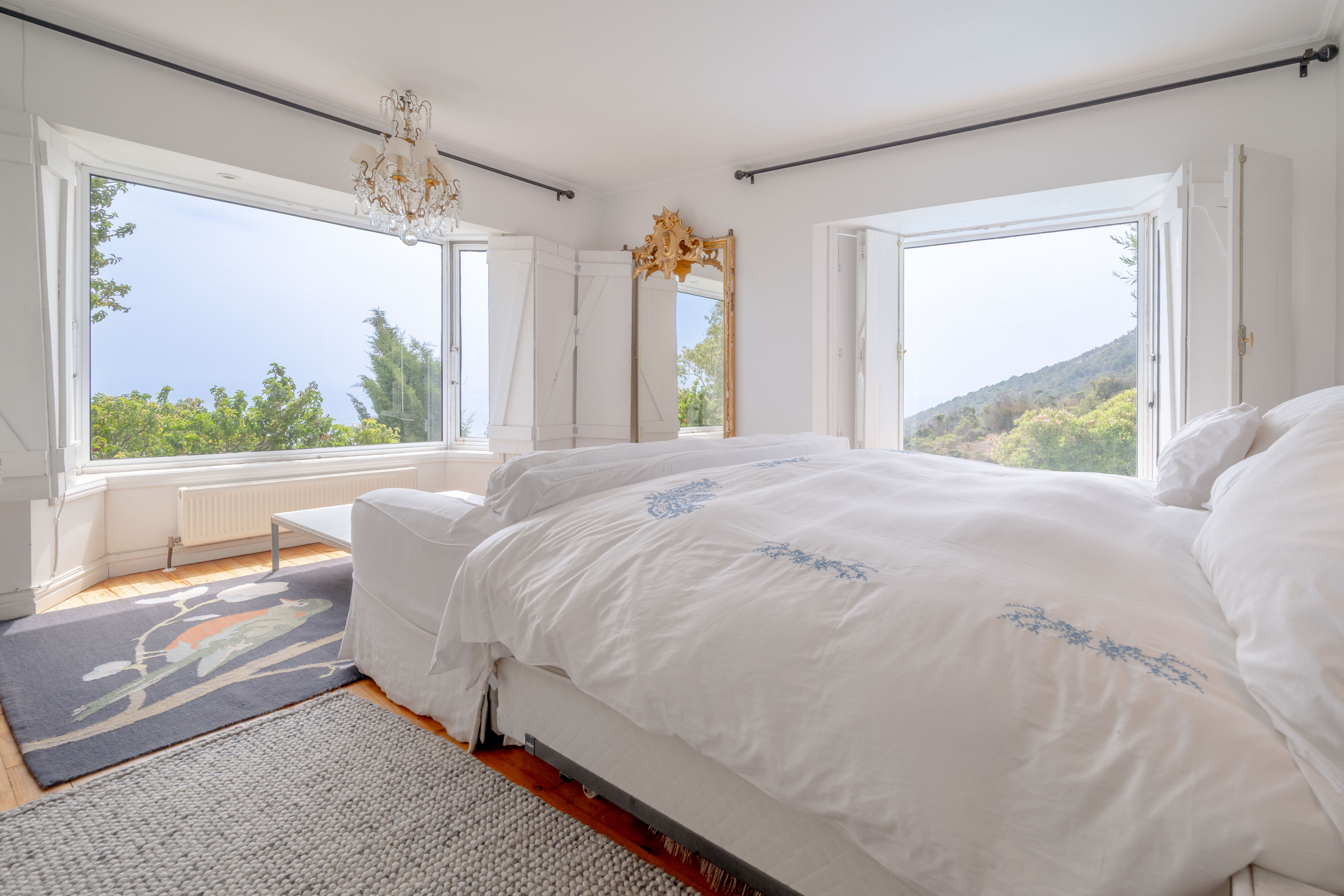  Georgian-style home in El Boldo gated community with ocean views - 物件實景