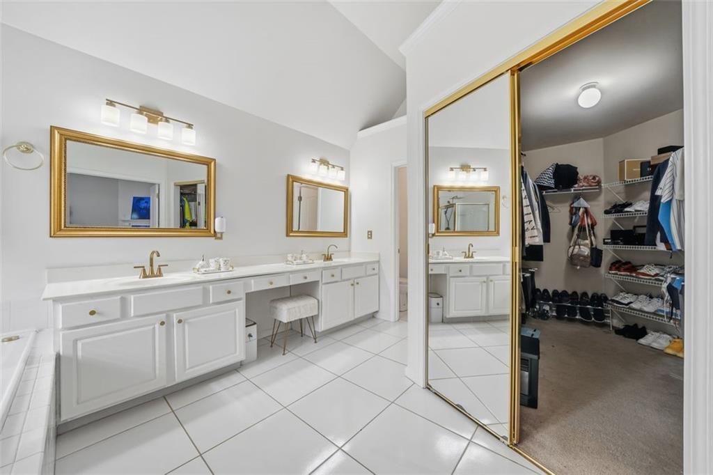 Stone Mountain, Georgia, 30087, United States, 6 Bedrooms Bedrooms, ,4 BathroomsBathrooms,Residential,For Sale,2001894