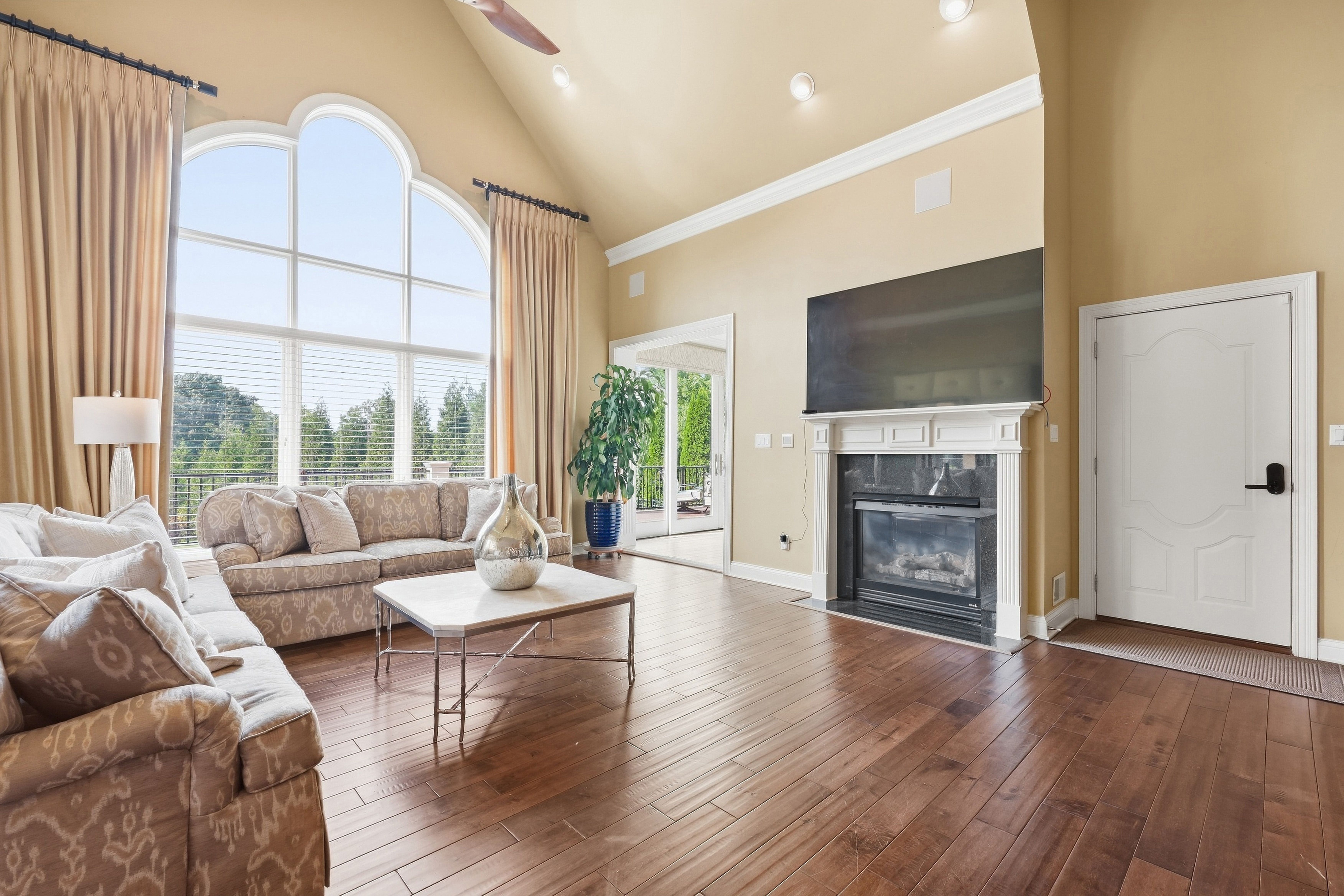  18420 Bridgemore Lane, Louisville, KY 40245 - 物件實景