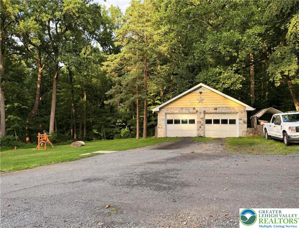Allentown City, Pennsylvania, 18103, United States, 3 Bedrooms Bedrooms, ,2 BathroomsBathrooms,Residential,For Sale,1897296
