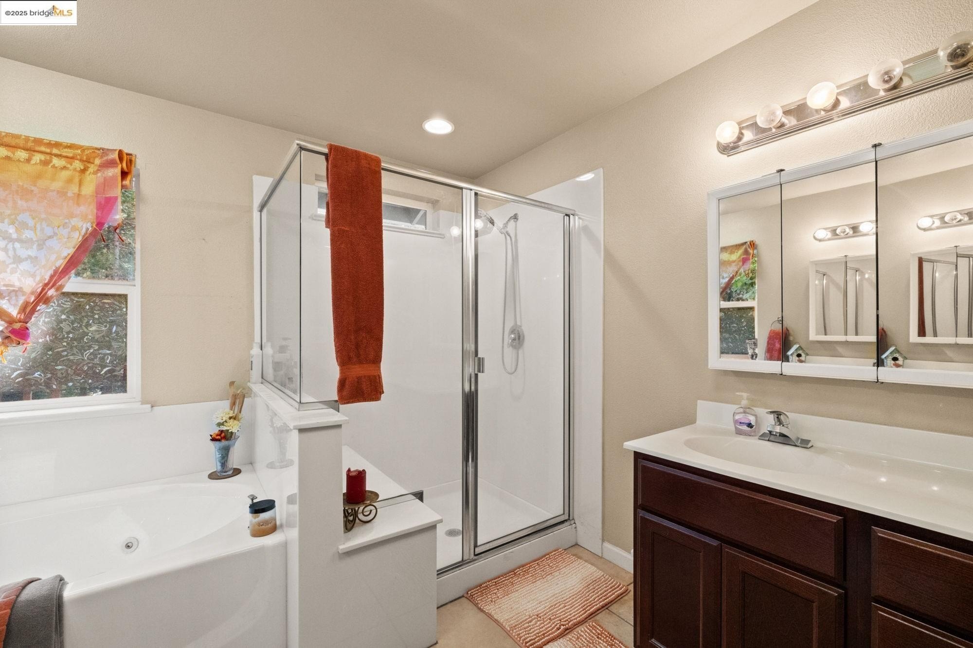 Sonora, California, 95370, United States, 5 Bedrooms Bedrooms, ,3 BathroomsBathrooms,Residential,For Sale,1979113