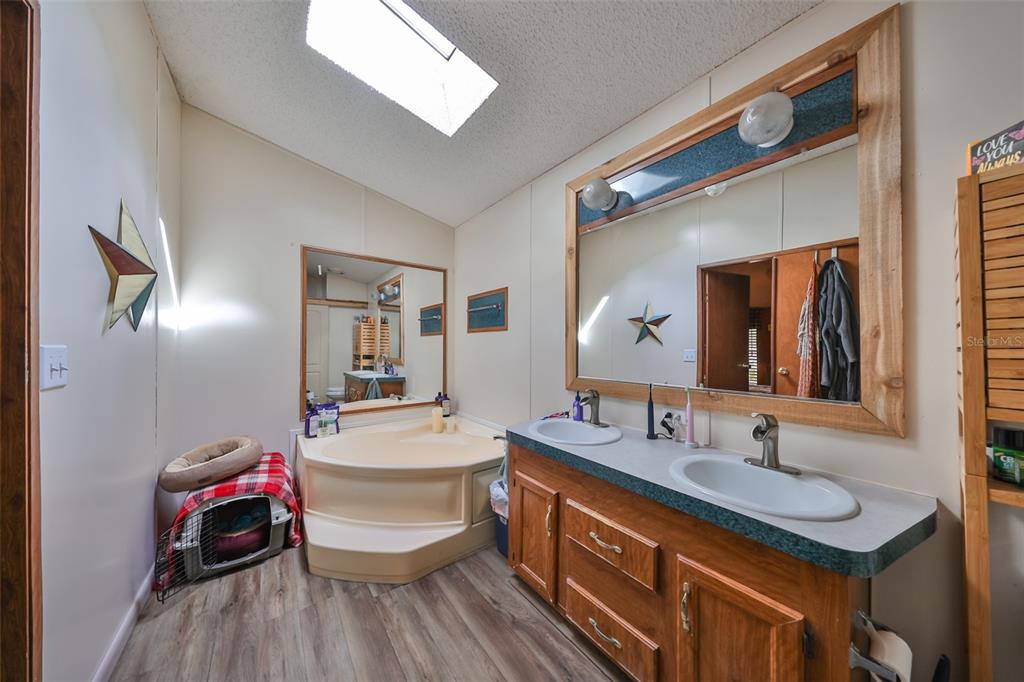 Wimauma, Florida, 33598, United States, 3 Bedrooms Bedrooms, ,2 BathroomsBathrooms,Residential,For Sale,1976753