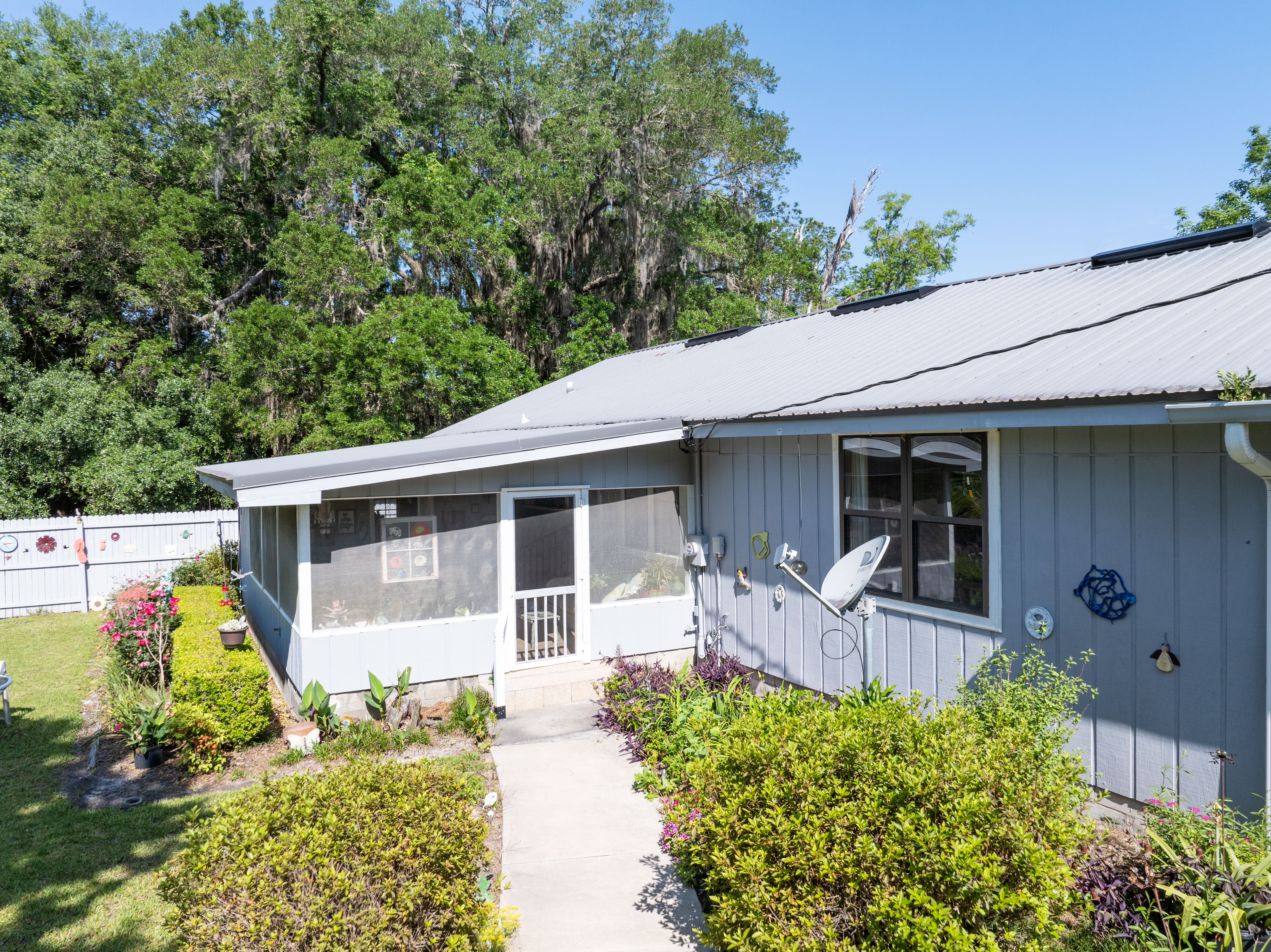 Lake City, Florida, 32025, United States, 3 Bedrooms Bedrooms, ,2 BathroomsBathrooms,Residential,For Sale,1737016