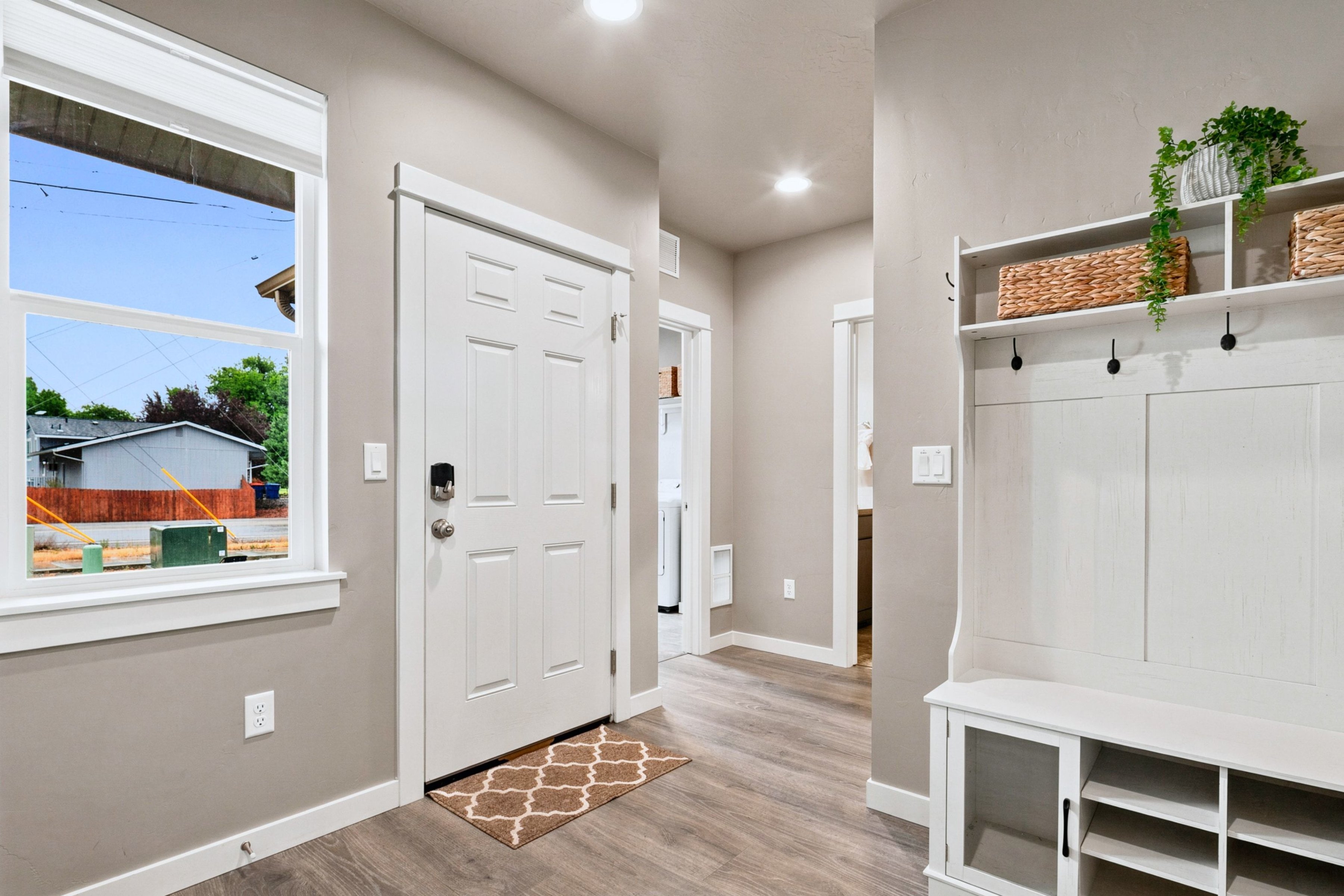  Modern Craftsman Offering Main-Level Primary & RV Parking - 物件實景