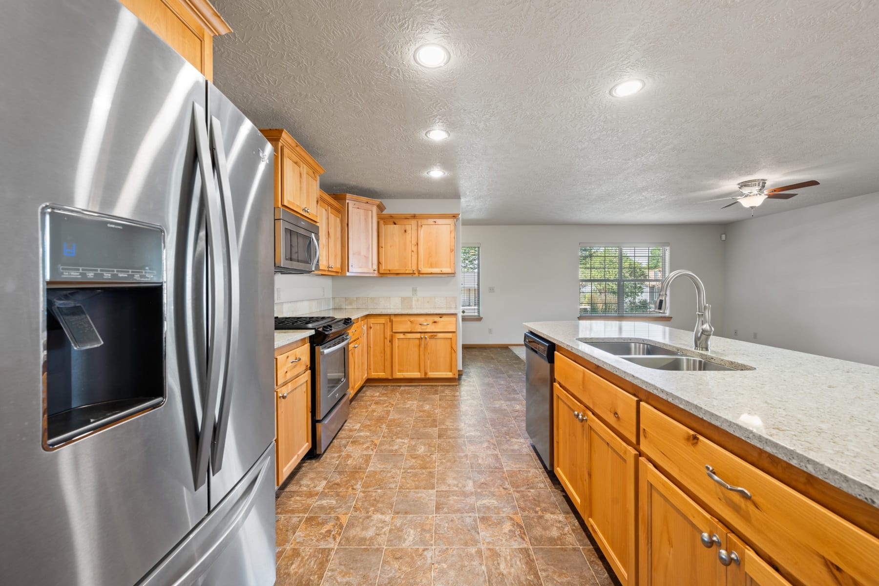  2330 NW 10th Street Redmond, OR 97756 - 物件實景