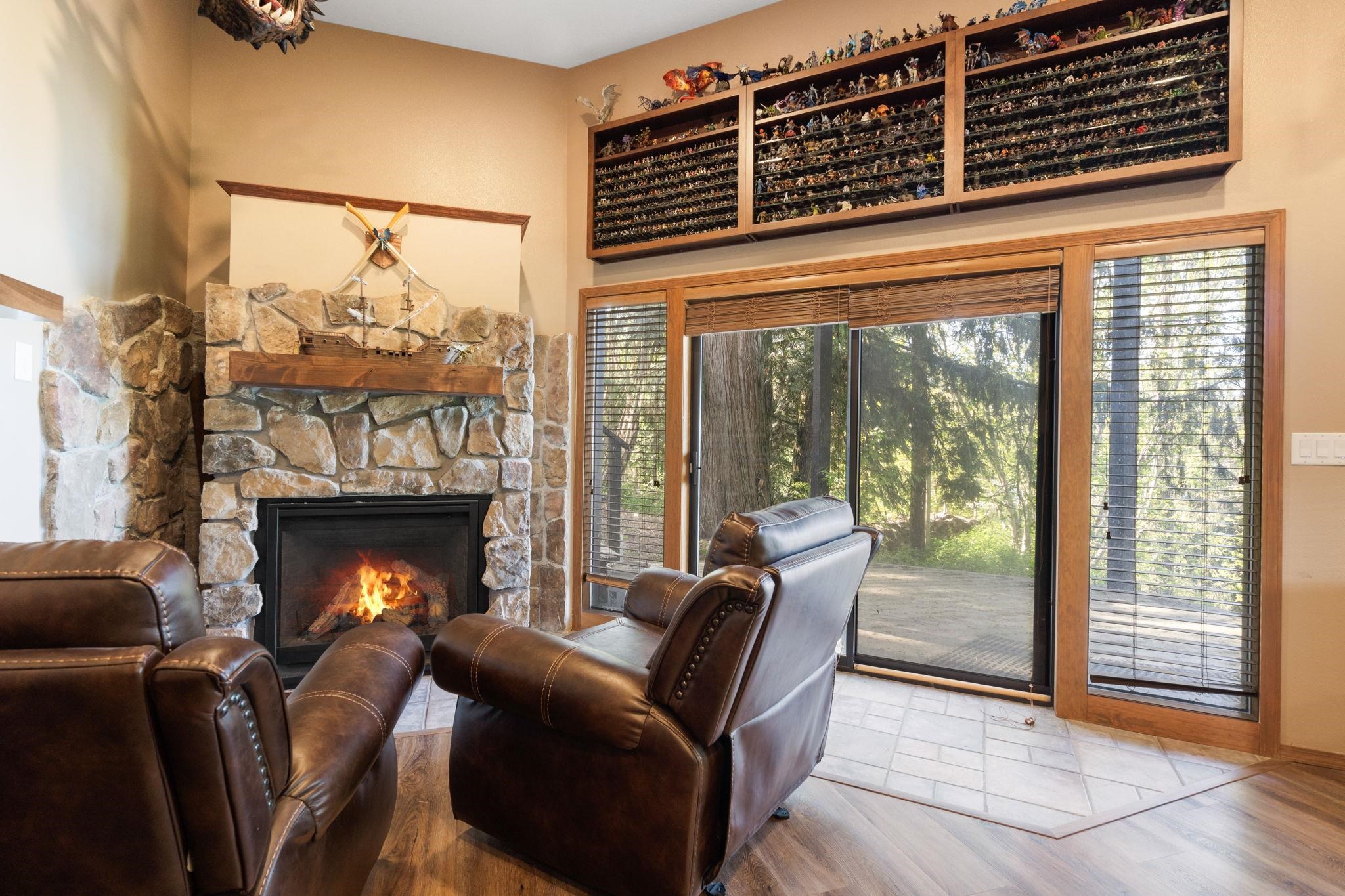 Newman Lake, Washington, 99025, United States, 4 Bedrooms Bedrooms, ,3 BathroomsBathrooms,Residential,For Sale,1802678