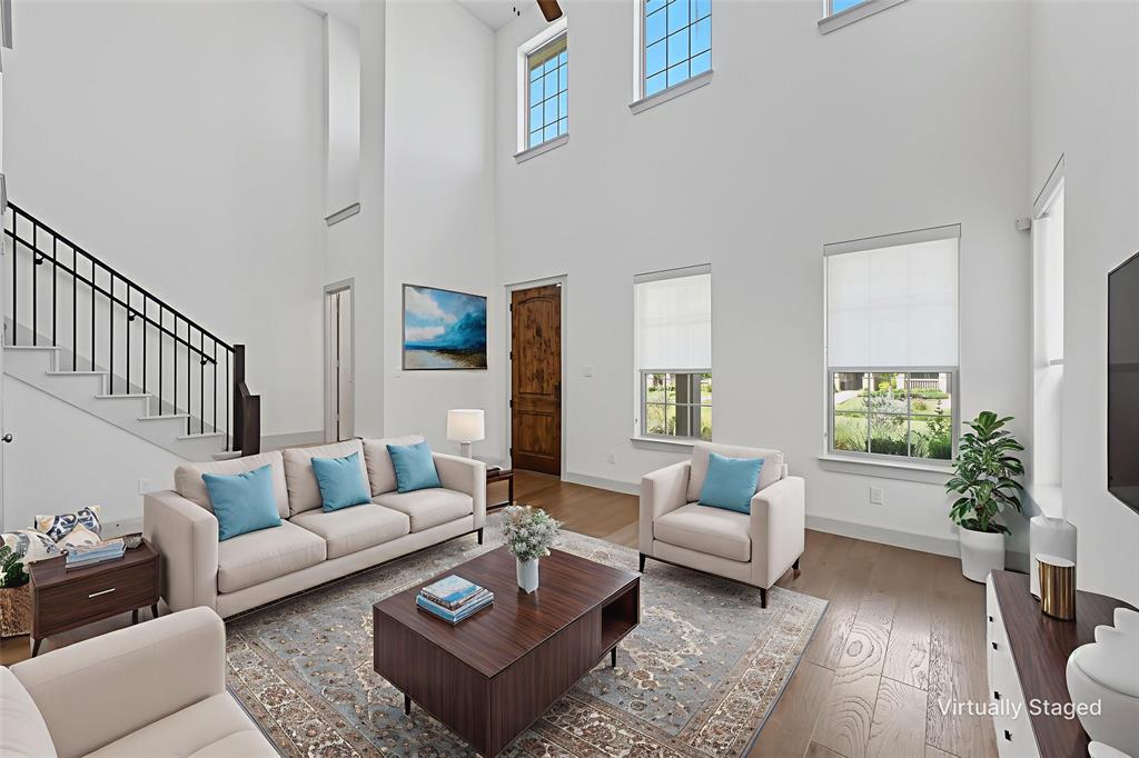 Arlington, Texas, 76005, United States, 4 Bedrooms Bedrooms, ,4 BathroomsBathrooms,Residential,For Sale,1963930