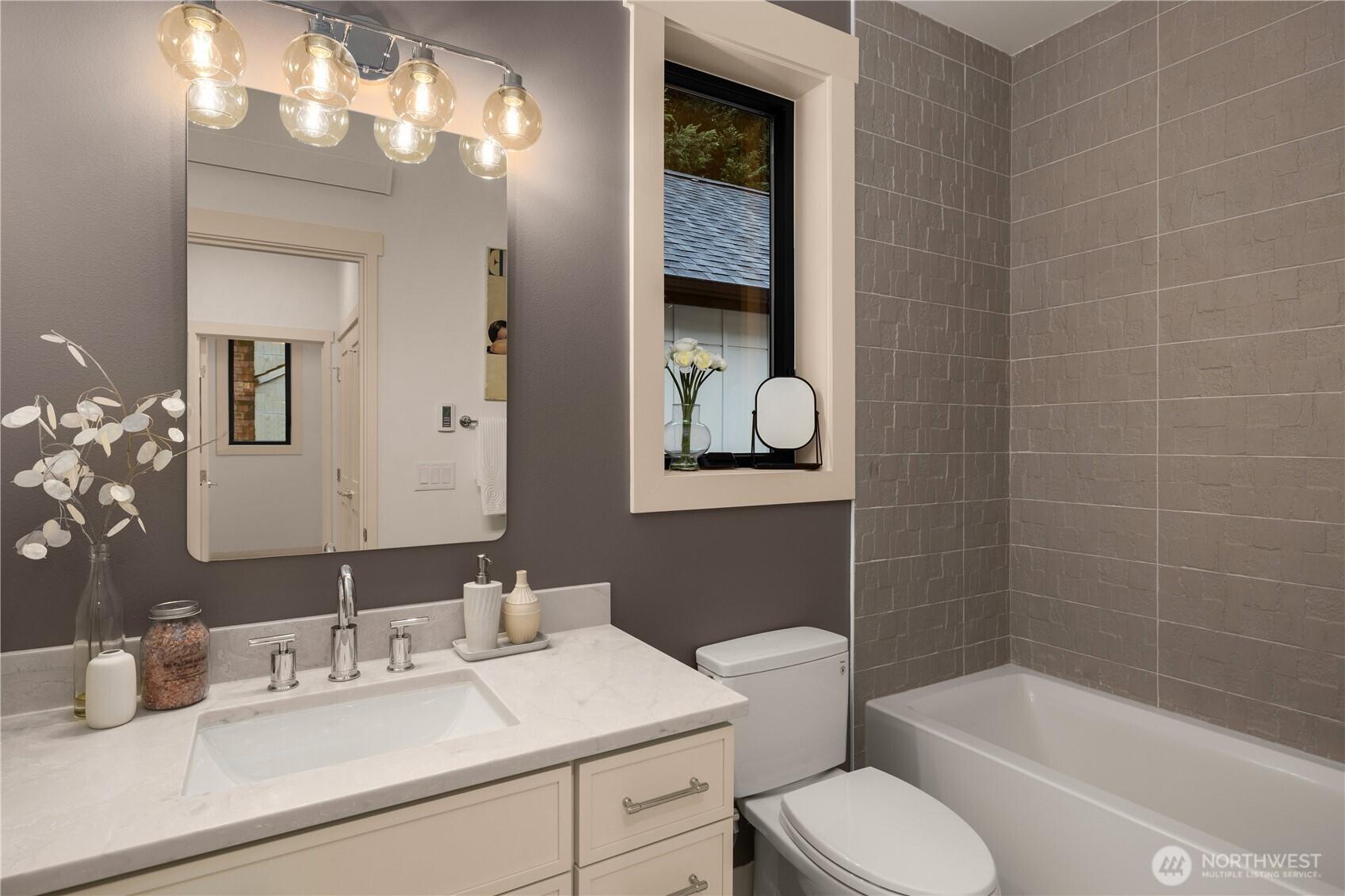 BELLEVUE, Washington, 98006, United States, 4 Bedrooms Bedrooms, ,3 BathroomsBathrooms,Residential,For Sale,1999866