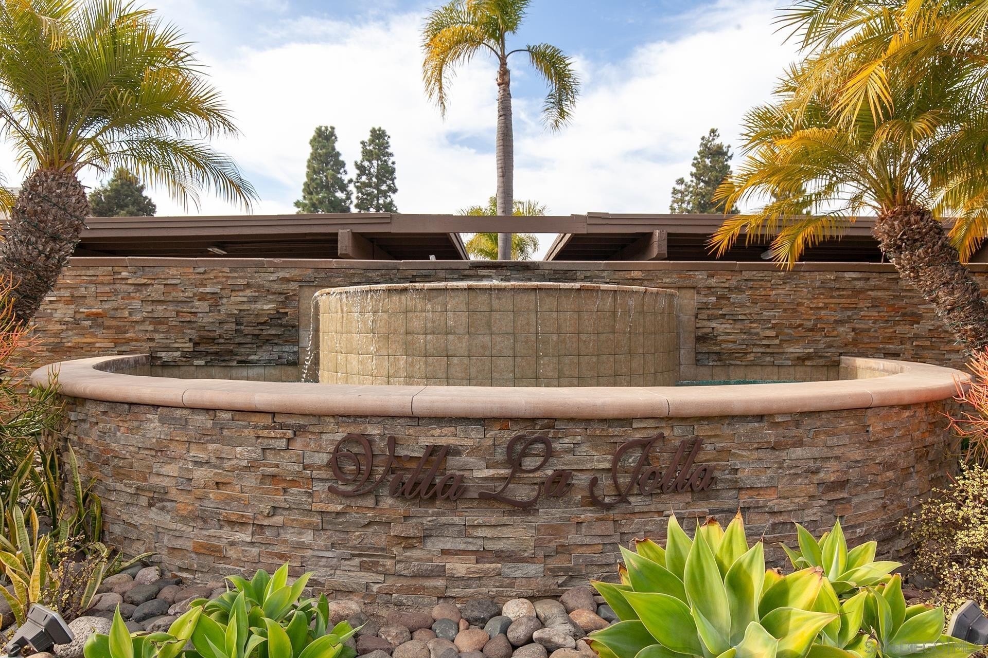 8512 Via Mallorca F, La Jolla, California, 92037, United States, 1 Bedroom Bedrooms, ,1 BathroomBathrooms,Residential,For Sale,8512 Via Mallorca F,1682425