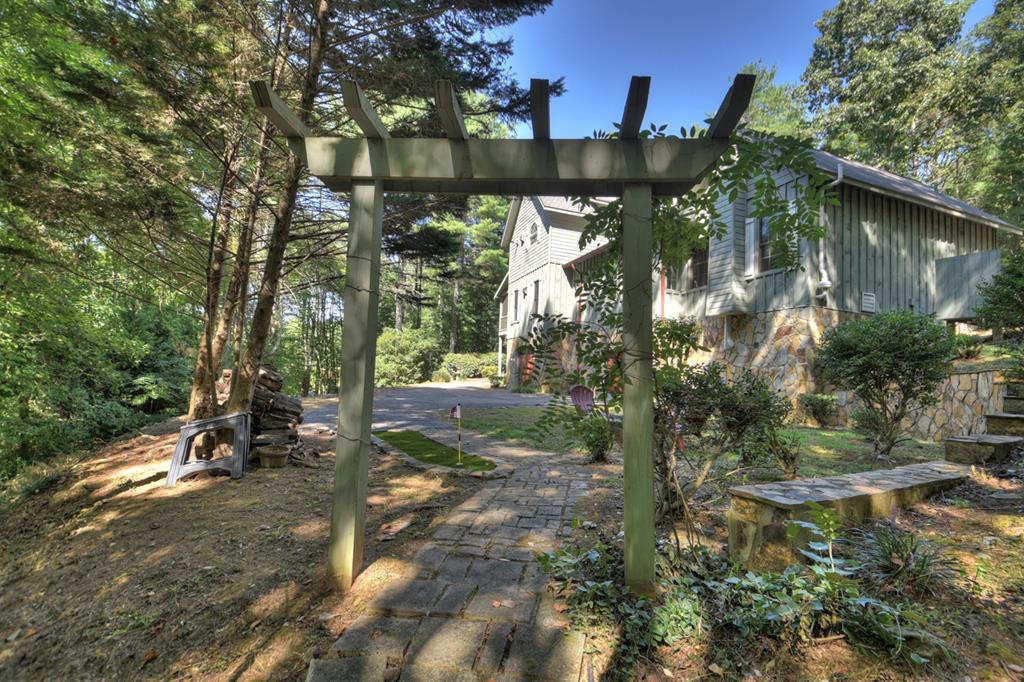 Blue Ridge, Georgia, 30513, United States, 3 Bedrooms Bedrooms, ,4 BathroomsBathrooms,Residential,For Sale,1858948