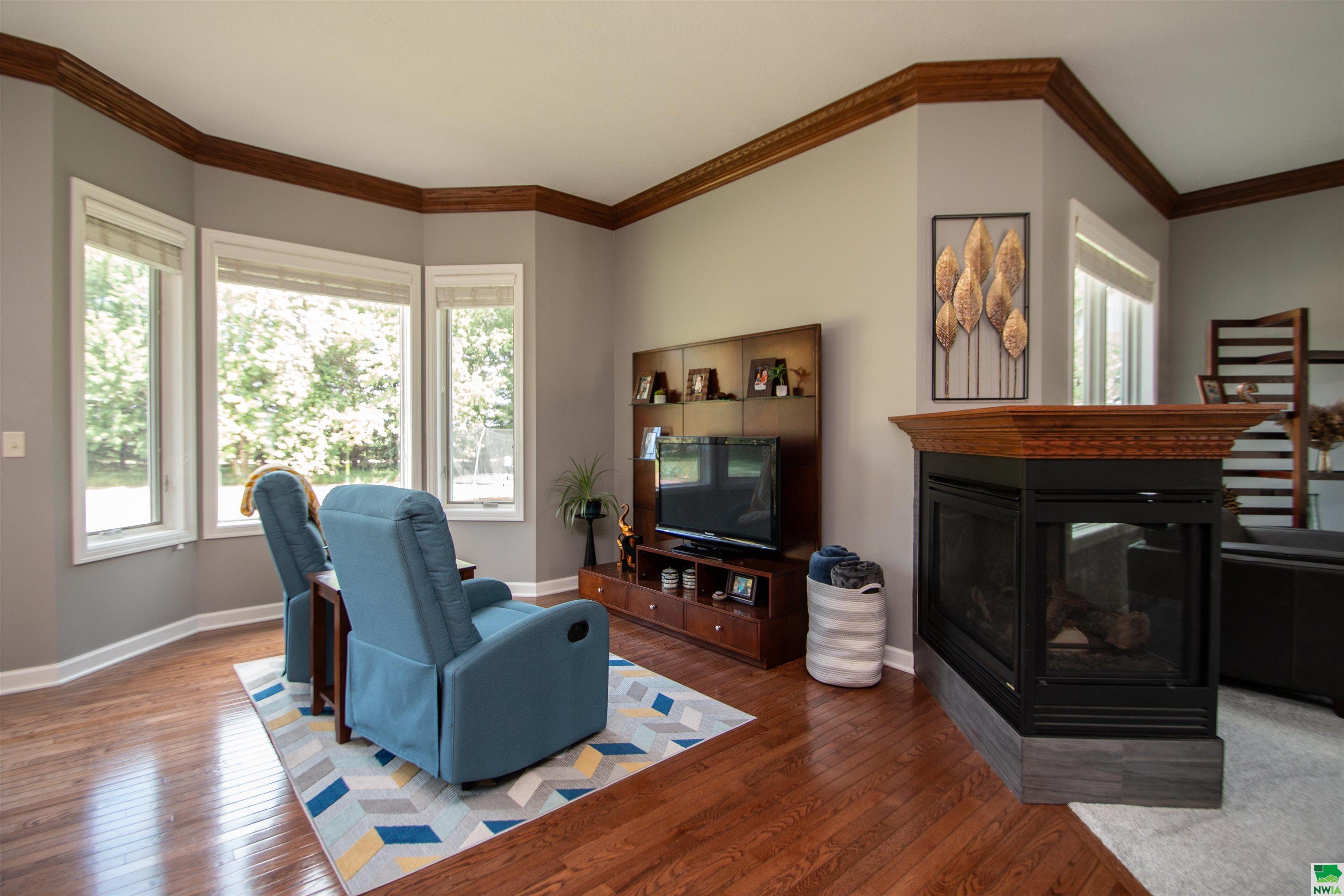 Dakota Dunes, South Dakota, 57049, United States, 4 Bedrooms Bedrooms, ,3 BathroomsBathrooms,Residential,For Sale,1937914