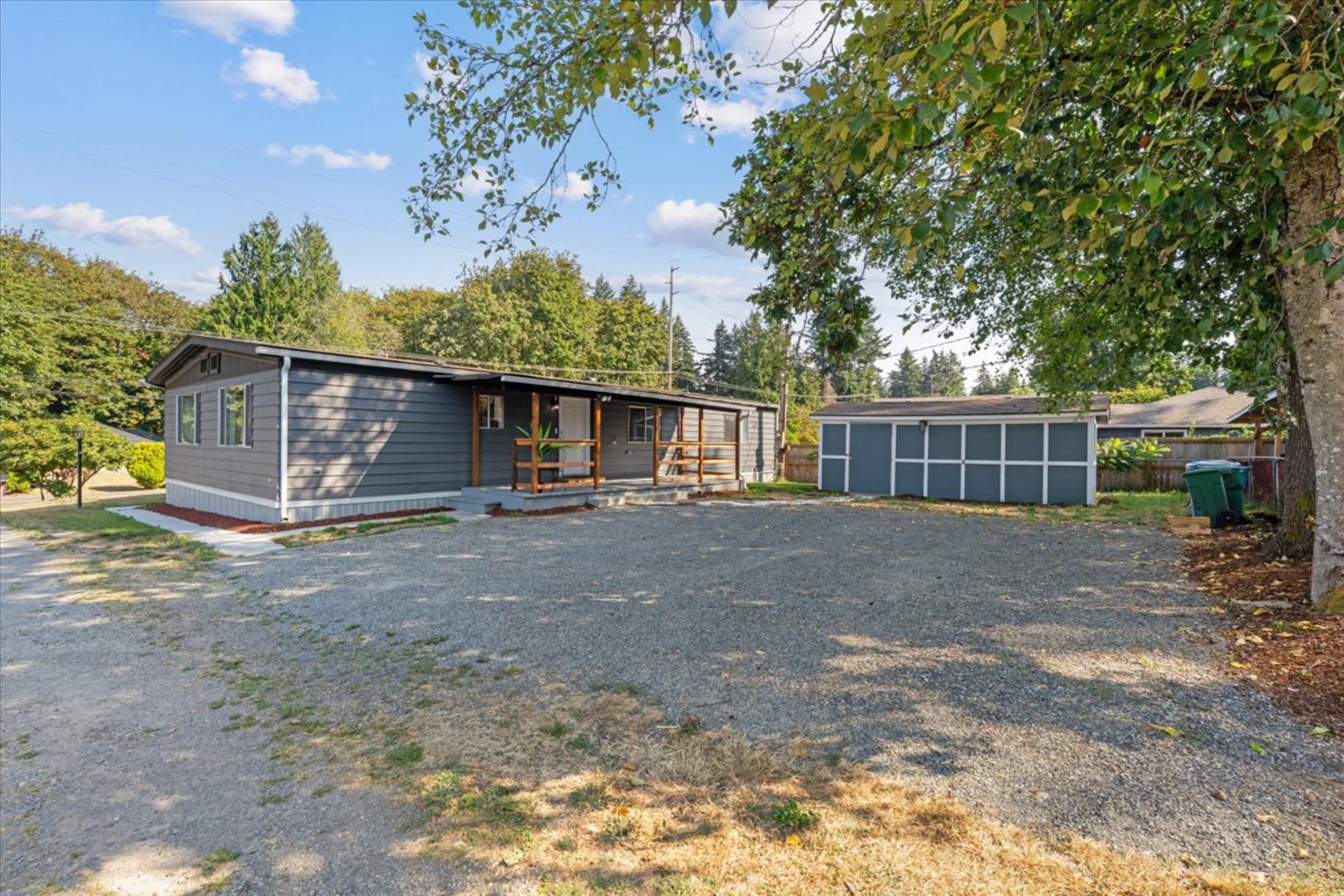  Modern Renton Bungalow - 物件實景