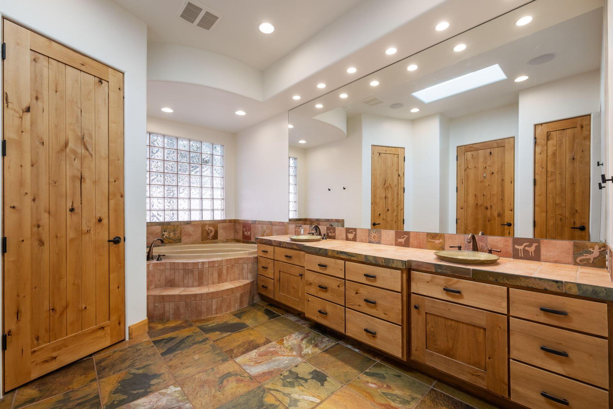 St George, Utah, 84770, United States, 3 Bedrooms Bedrooms, ,3 BathroomsBathrooms,Residential,For Sale,2031220