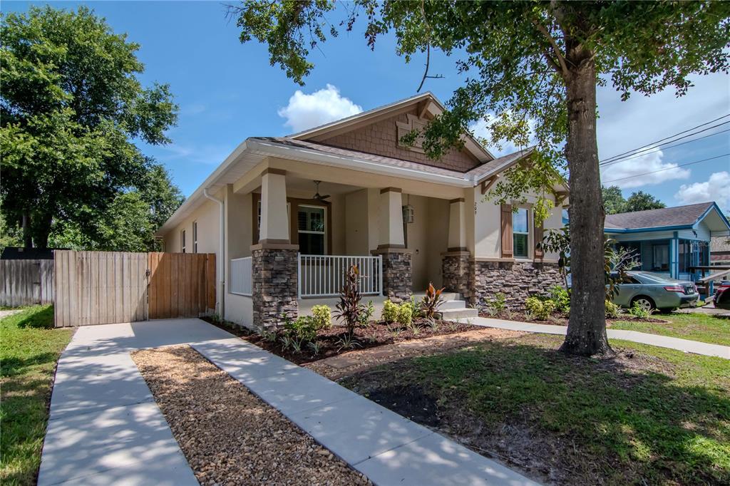 Tampa, Florida, 33604, United States, 3 Bedrooms Bedrooms, ,2 BathroomsBathrooms,Residential,For Sale,1912317