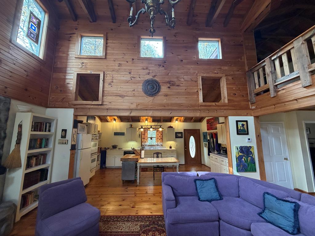 Blue Ridge, Georgia, 30513, United States, 3 Bedrooms Bedrooms, ,3 BathroomsBathrooms,Residential,For Sale,1954403