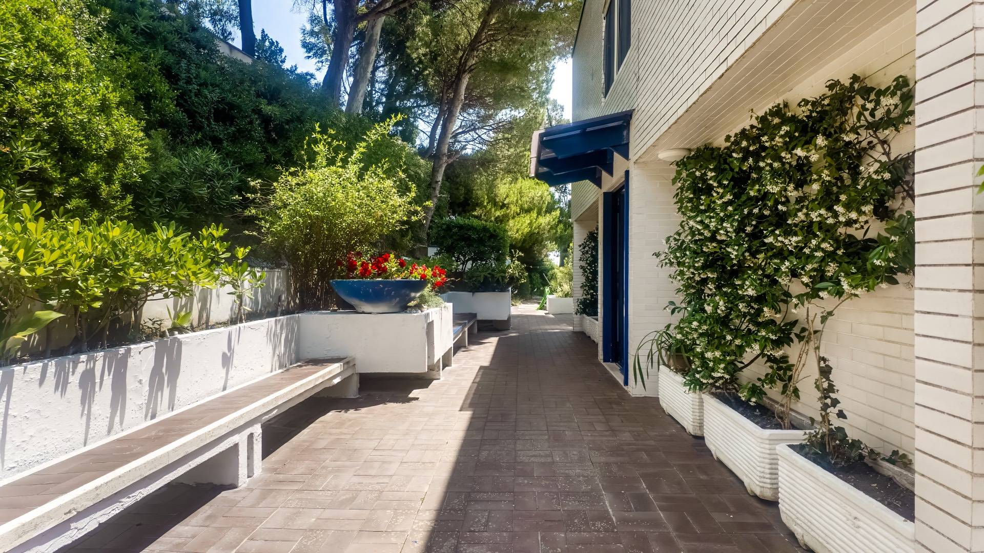 Minturno, Latina, 04026, IT, 9 Bedrooms Bedrooms, ,5 BathroomsBathrooms,Residential,For Sale,1882279