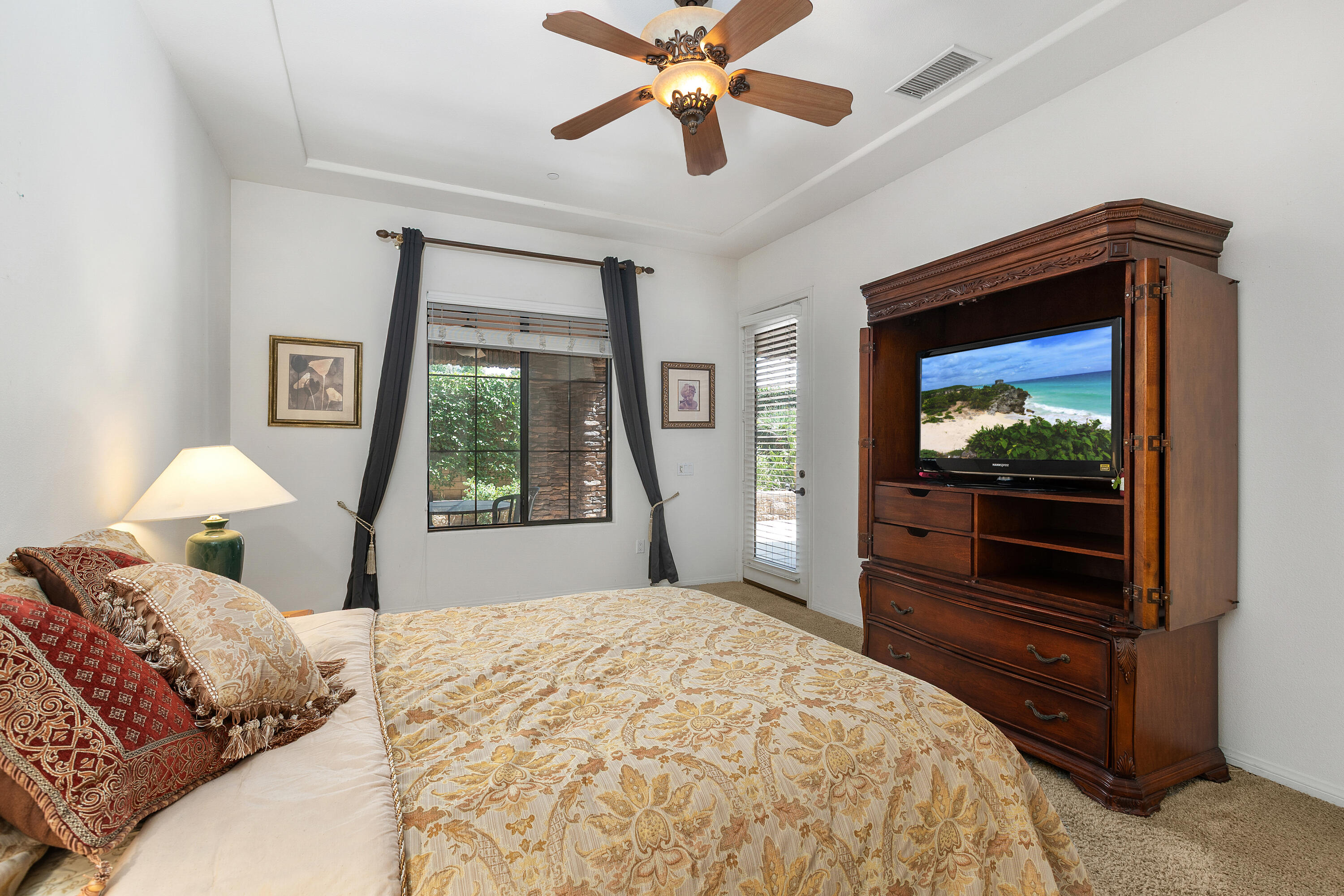 Palm Desert, California, 92260, United States, 2 Bedrooms Bedrooms, ,2 BathroomsBathrooms,Residential,For Sale,1891148