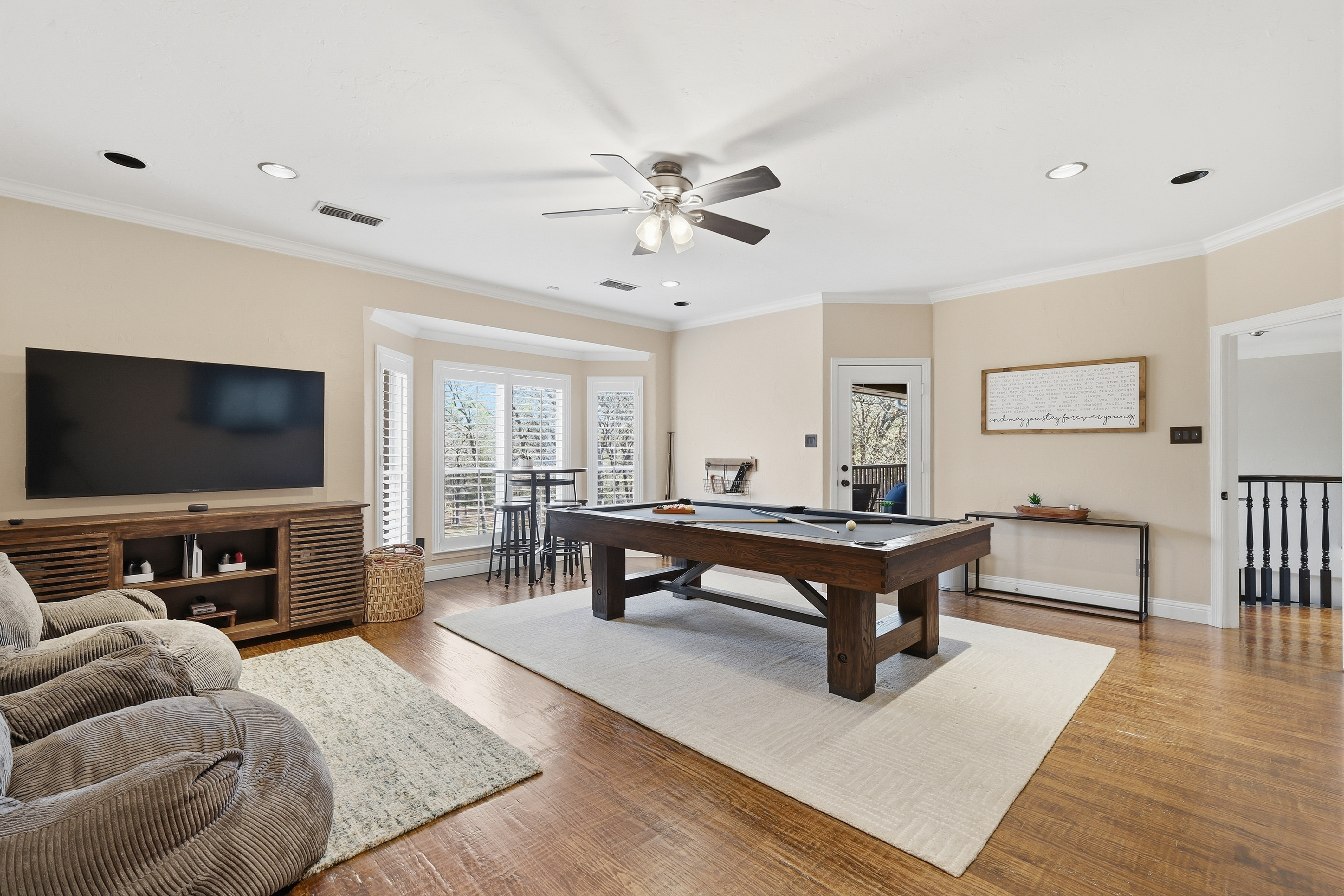  Resort-Style Estate Living on 1.9 Wooded Acres in Prestigious Shadow Wood Estate - 物件實景