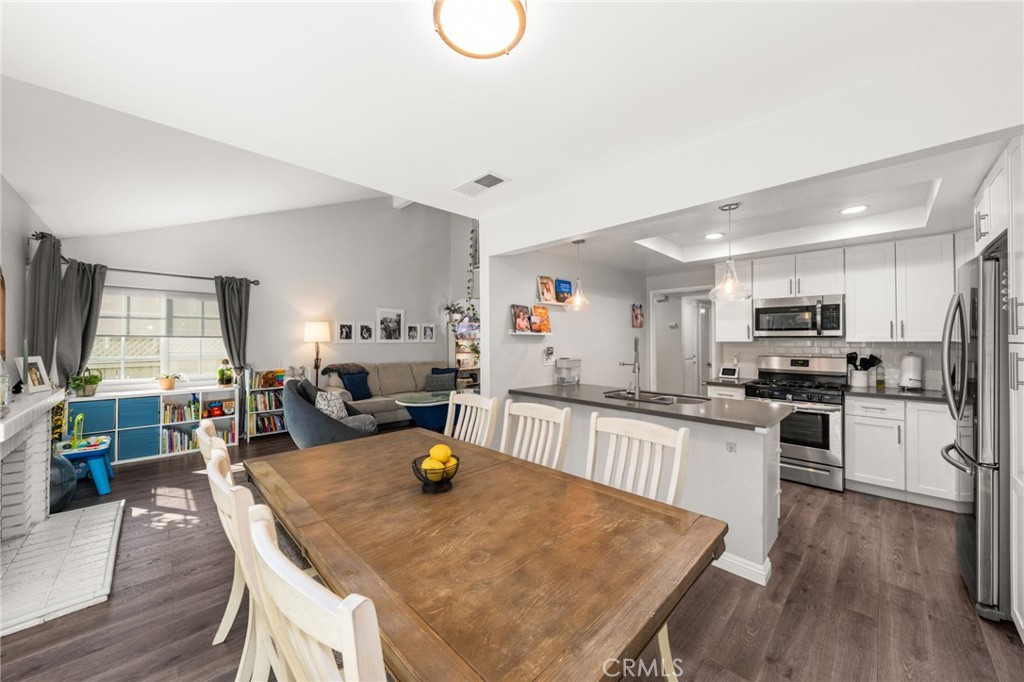 Corona, California, 92882, United States, 3 Bedrooms Bedrooms, ,2 BathroomsBathrooms,Residential,For Sale,2002055