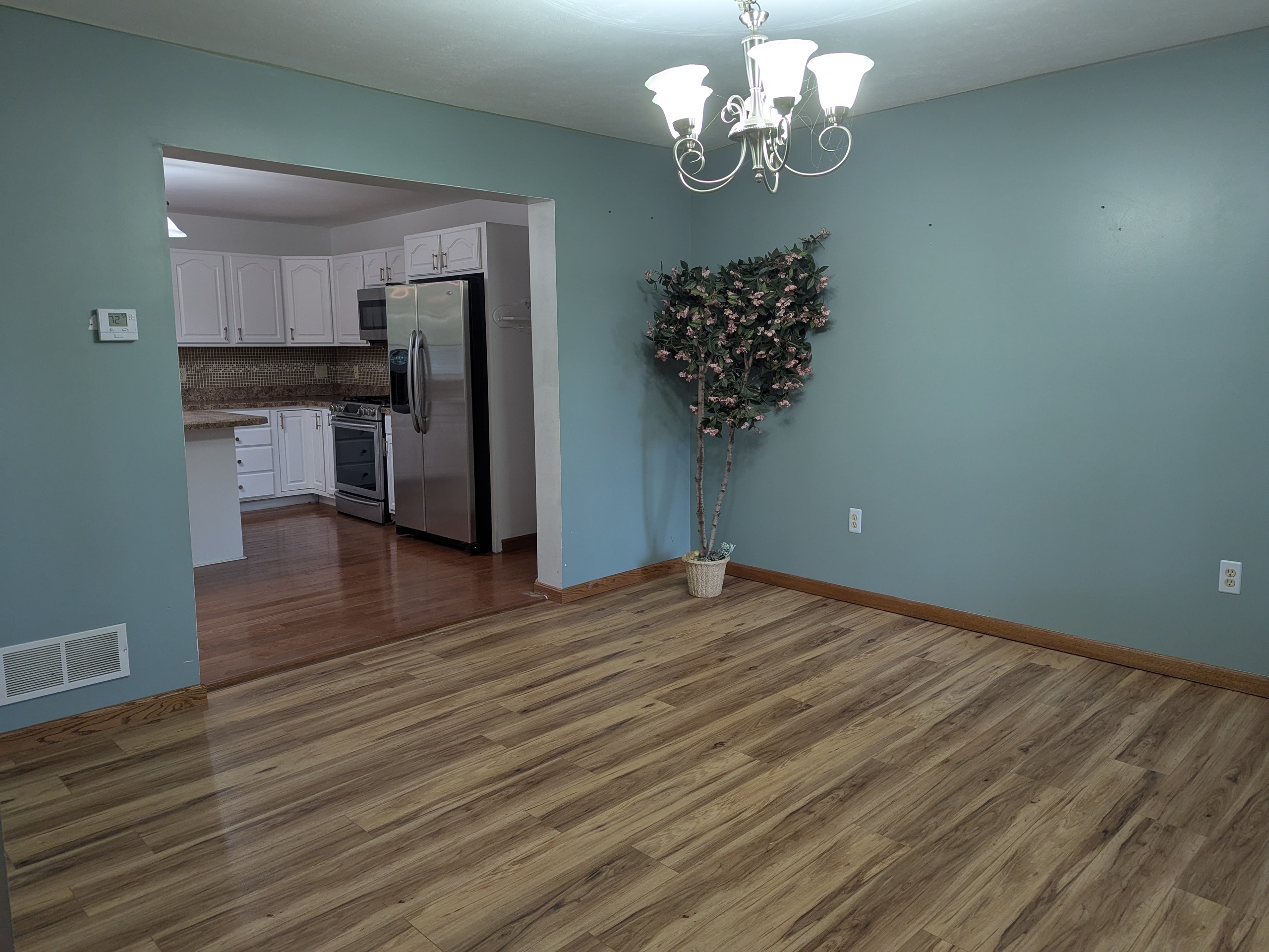 Uniontown, Ohio, 44685, United States, 6 Bedrooms Bedrooms, ,4 BathroomsBathrooms,Residential,For Sale,1945002