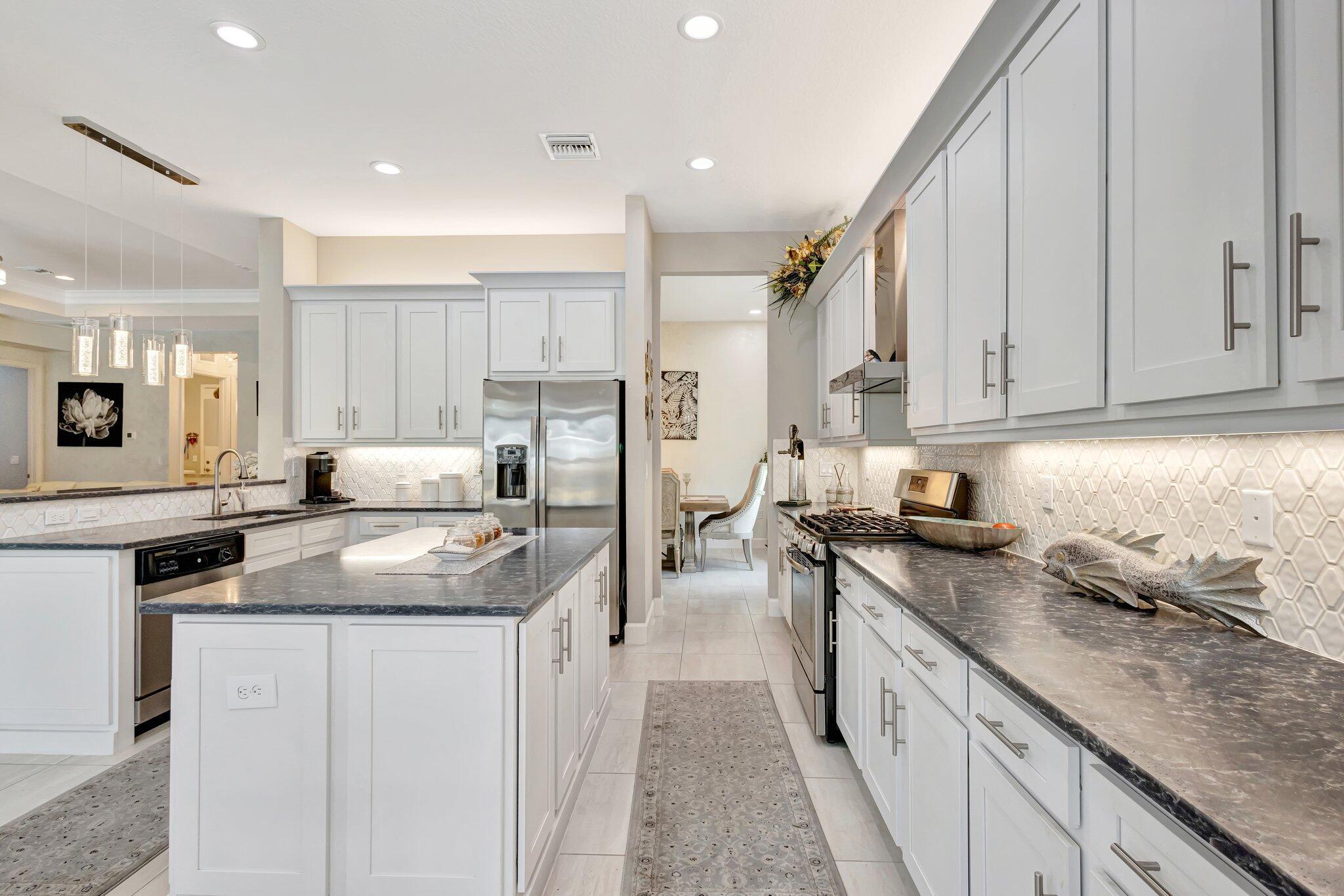 Port St Lucie, Florida, 34987, United States, 3 Bedrooms Bedrooms, ,4 BathroomsBathrooms,Residential,For Sale,1980849