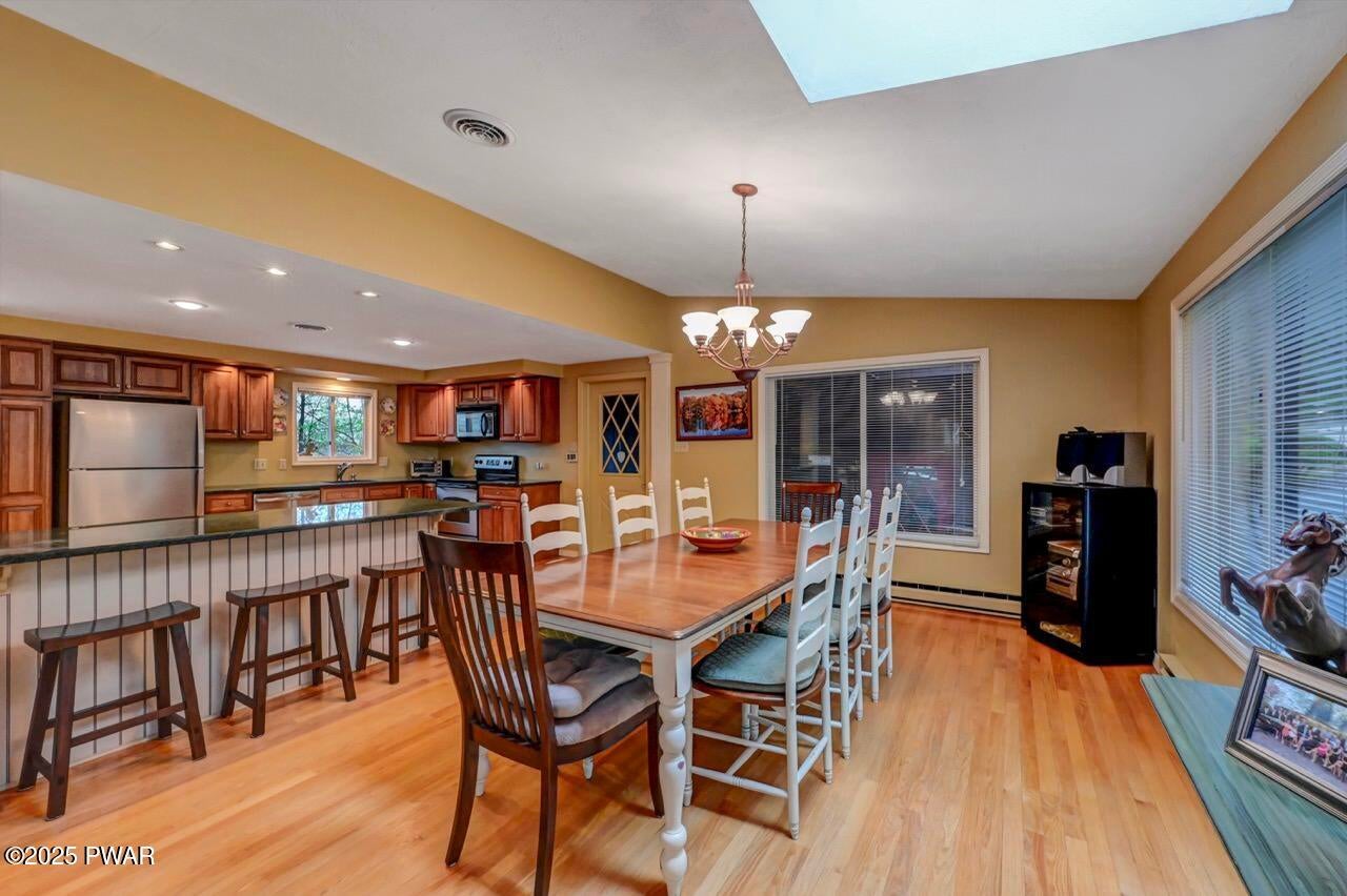 Lords Valley, Pennsylvania, 18428, United States, 5 Bedrooms Bedrooms, ,3 BathroomsBathrooms,Residential,For Sale,1977416