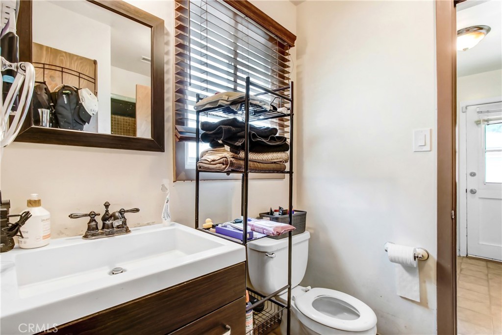 Riverside, California, 92503, United States, 3 Bedrooms Bedrooms, ,2 BathroomsBathrooms,Residential,For Sale,2005410