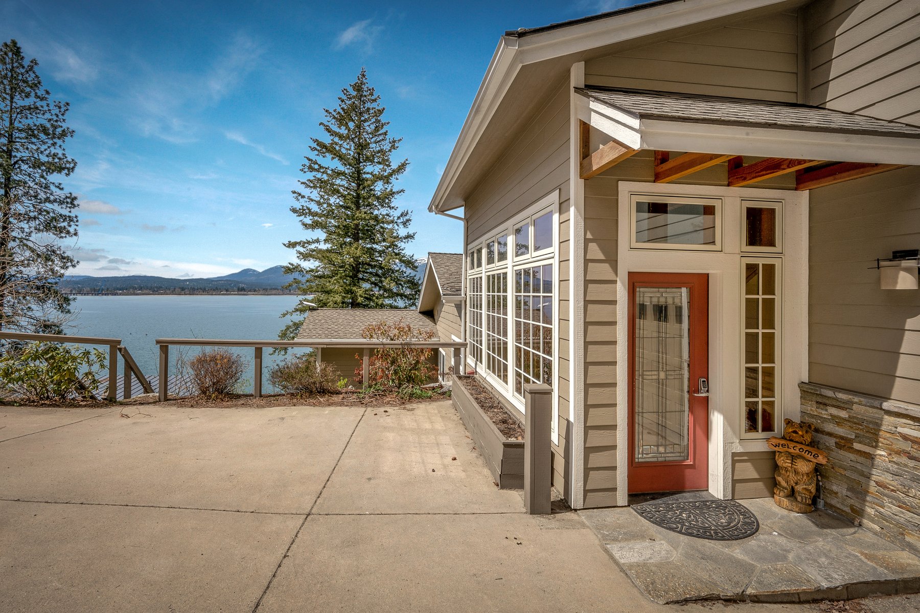 Sagle, Idaho, 83860, United States, 5 Bedrooms Bedrooms, ,6 BathroomsBathrooms,Residential,For Sale,1978919