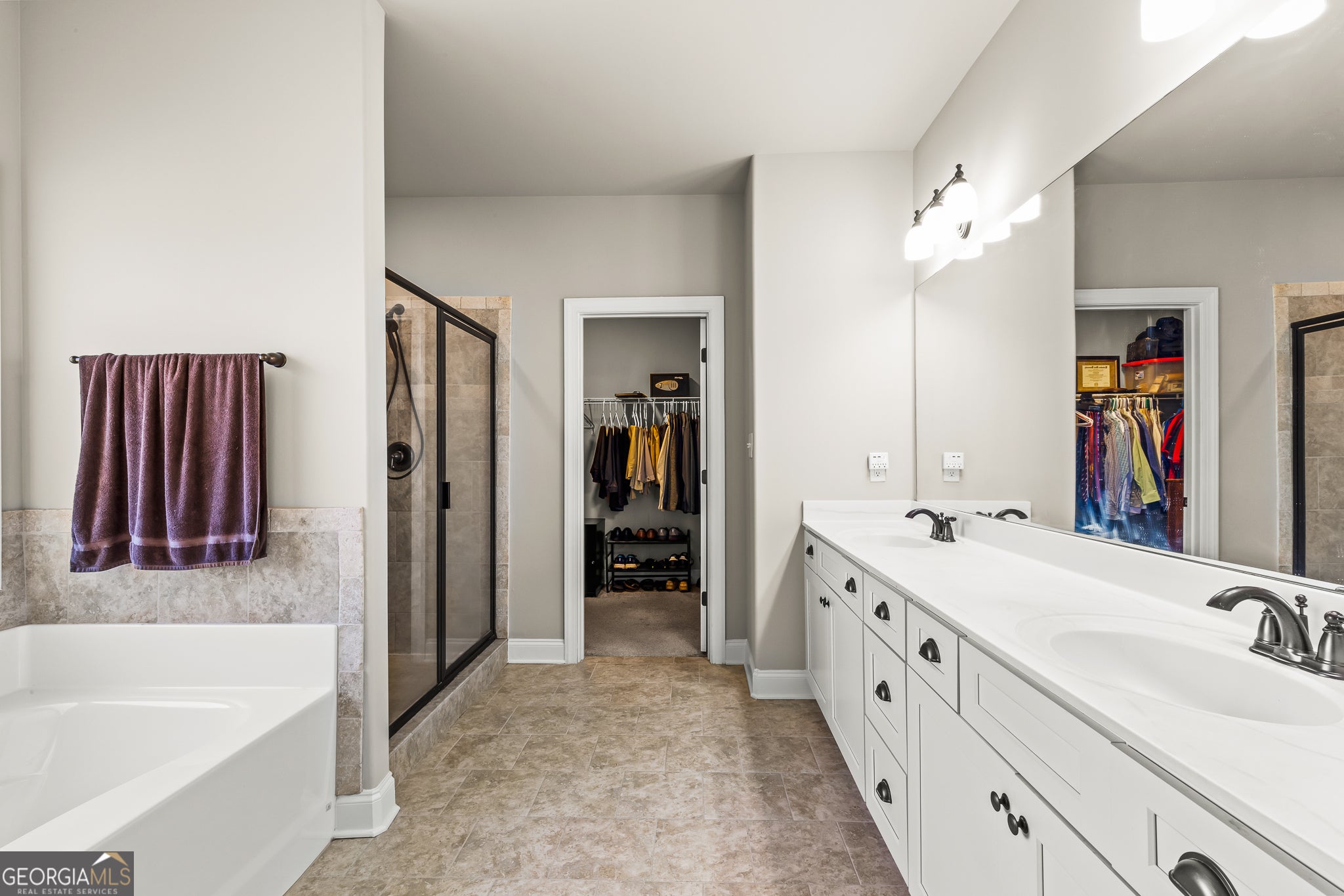 Senoia, Georgia, 30276, United States, 4 Bedrooms Bedrooms, ,3 BathroomsBathrooms,Residential,For Sale,1990817