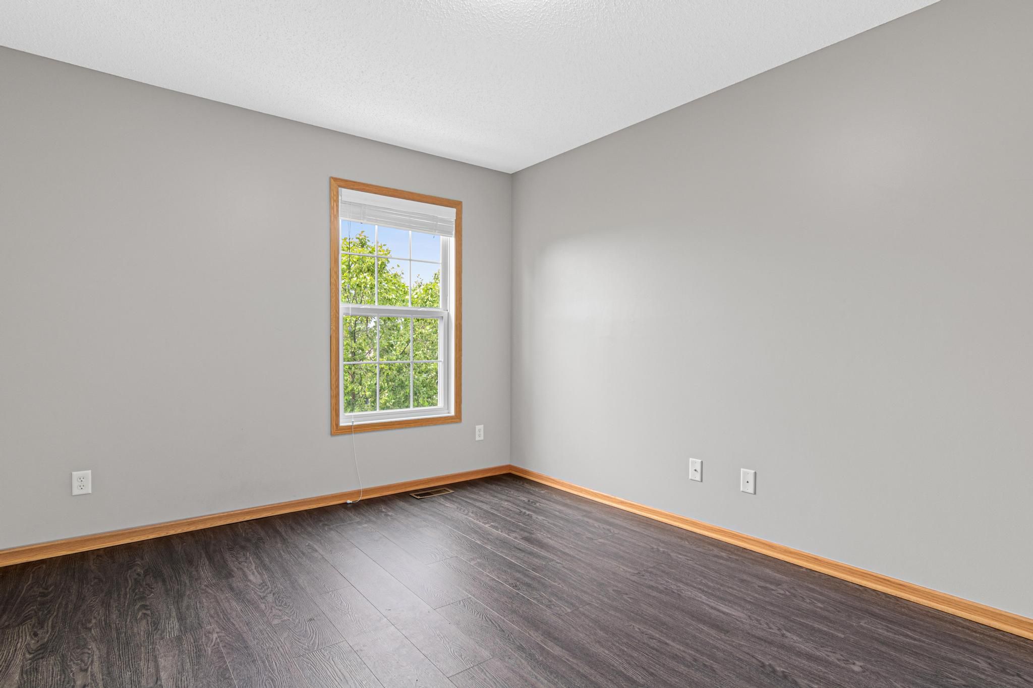  Beautifully Updated Living Near Downtown Robbinsdale - 物件實景