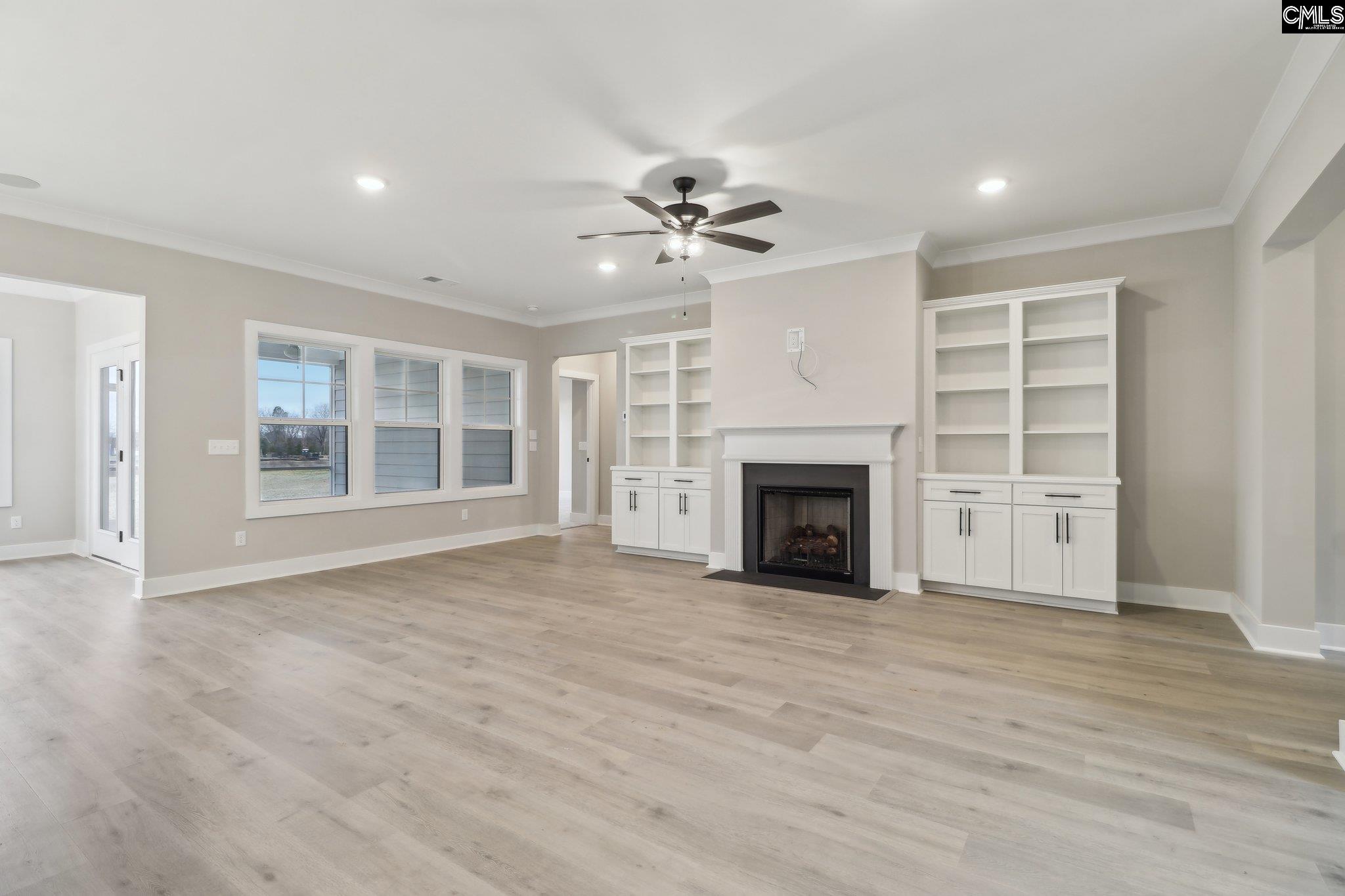 Chapin, South Carolina, 29036, United States, 5 Bedrooms Bedrooms, ,4 BathroomsBathrooms,Residential,For Sale,1868319