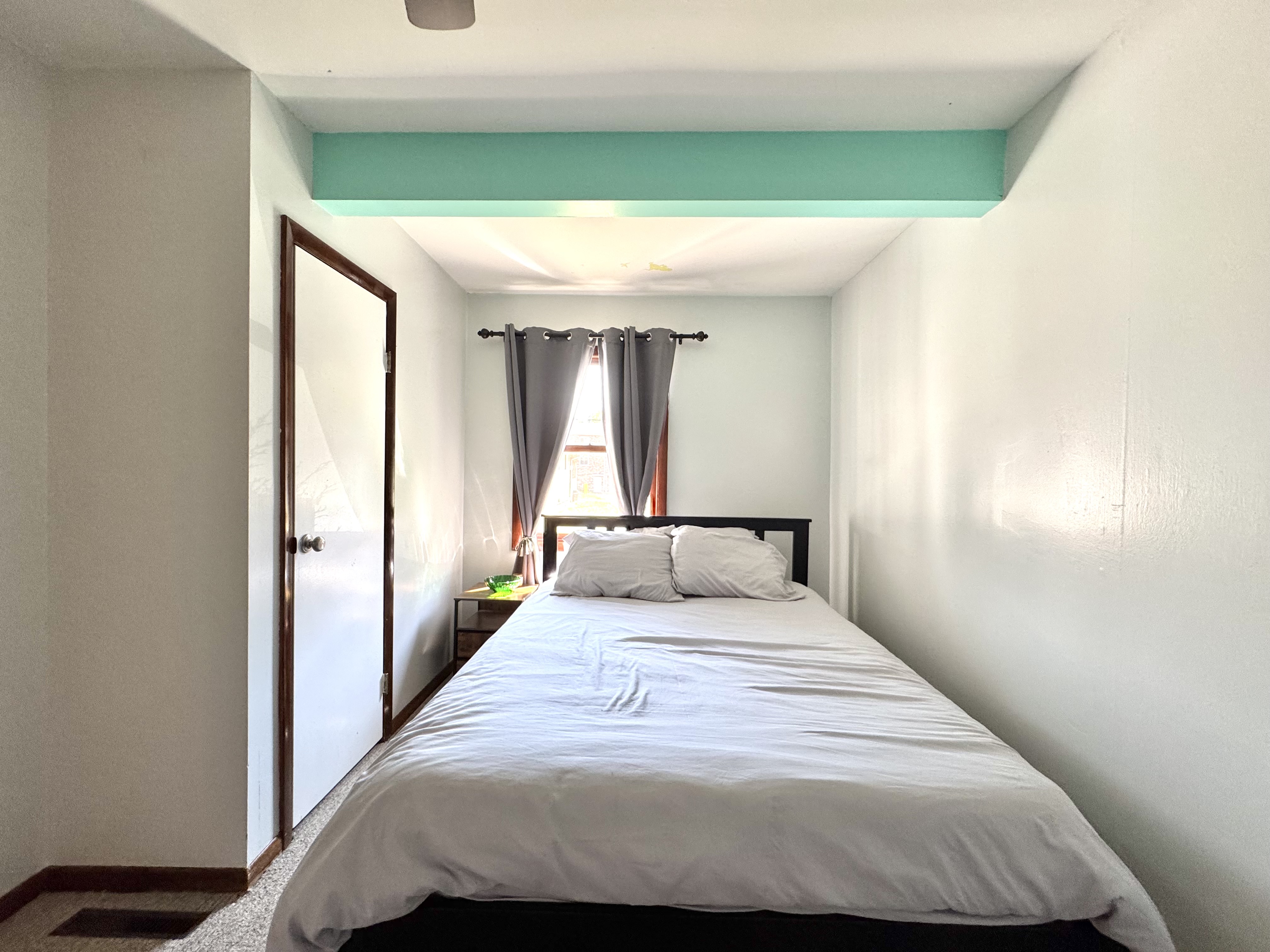 Catskill, New York, 12414, United States, 4 Bedrooms Bedrooms, ,2 BathroomsBathrooms,Residential,For Sale,1978791